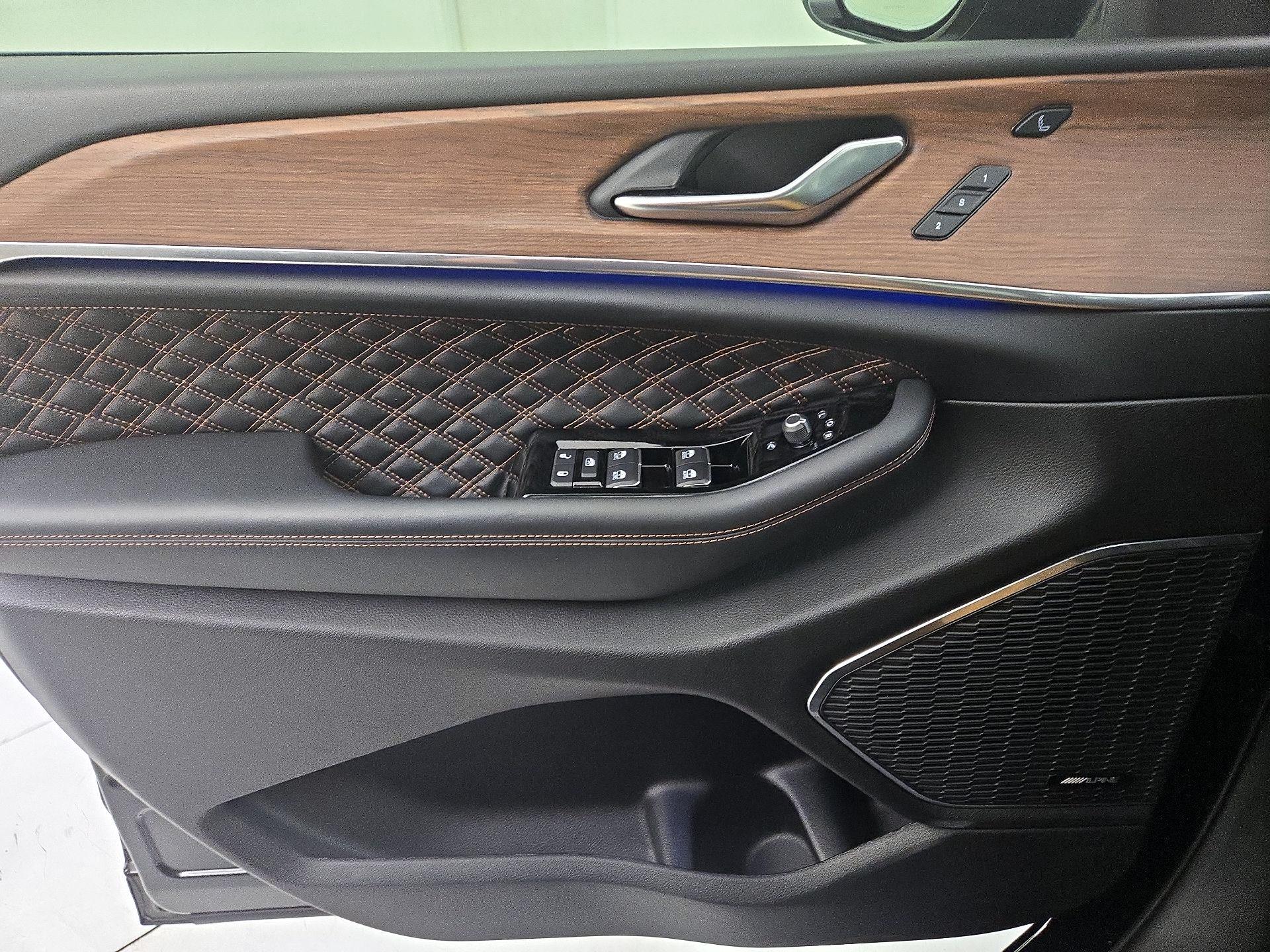Thumbnail: 2022 Jeep Grand Cherokee - 12