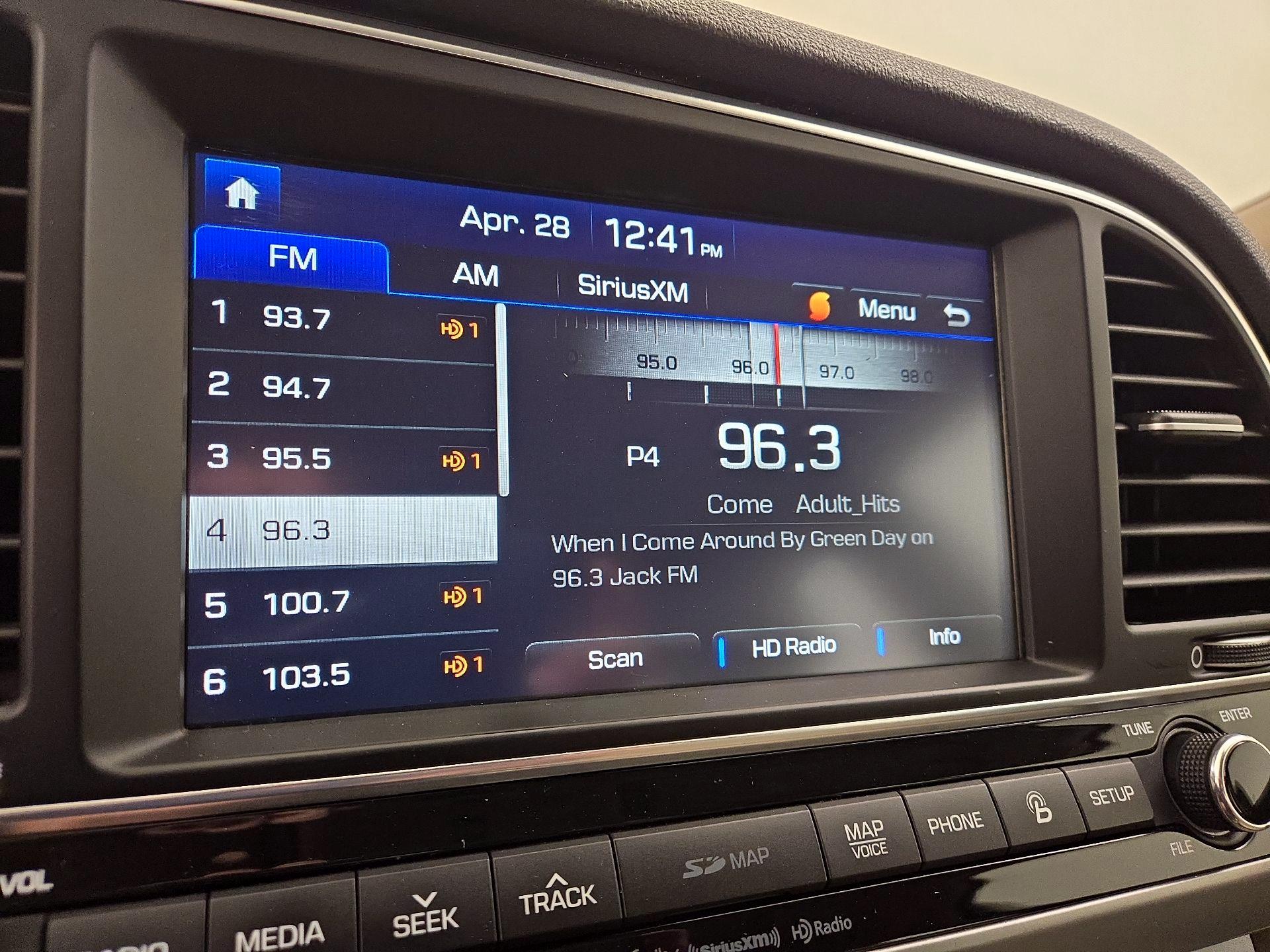 Thumbnail: 2018 Hyundai Elantra - 16