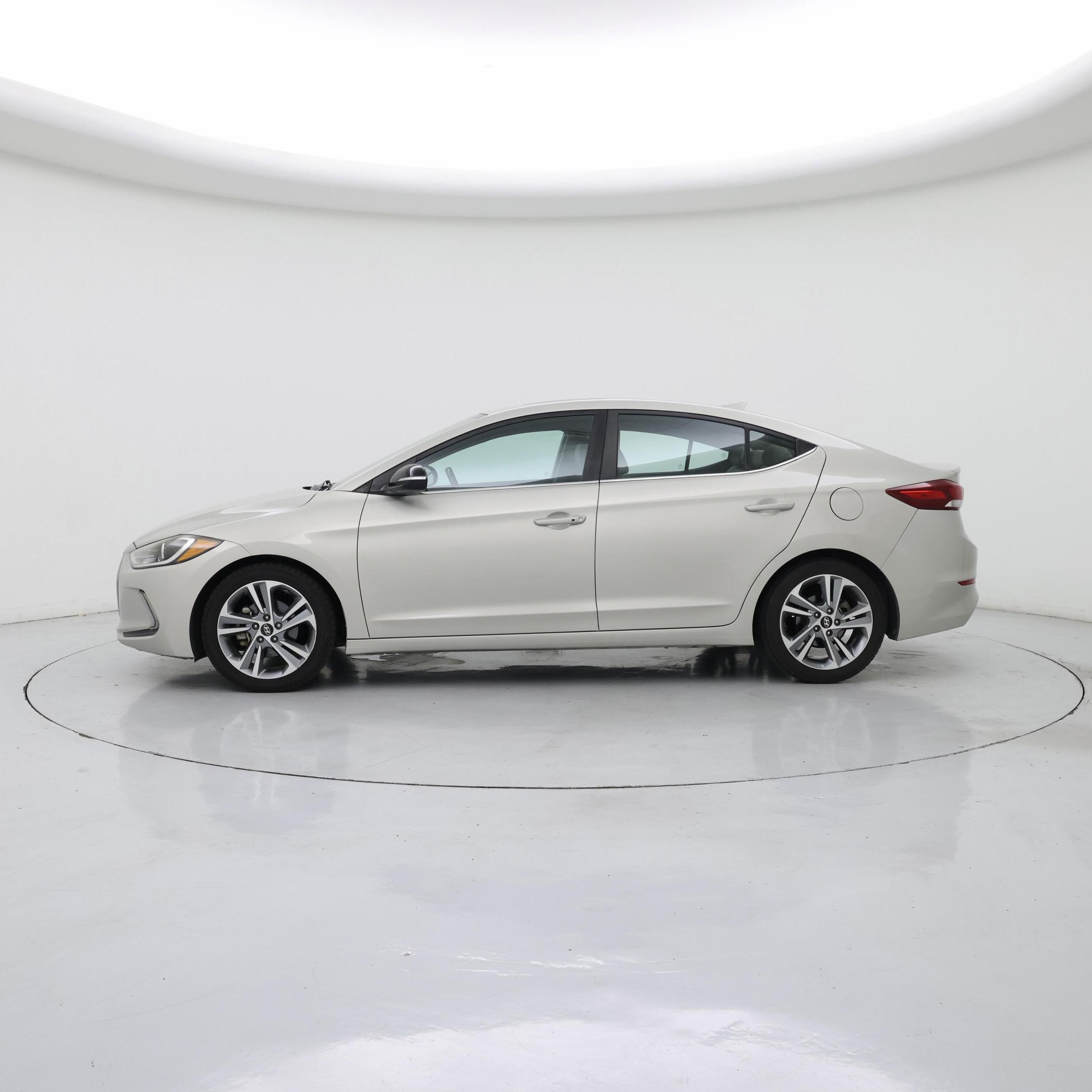 Thumbnail: 2018 Hyundai Elantra - 3