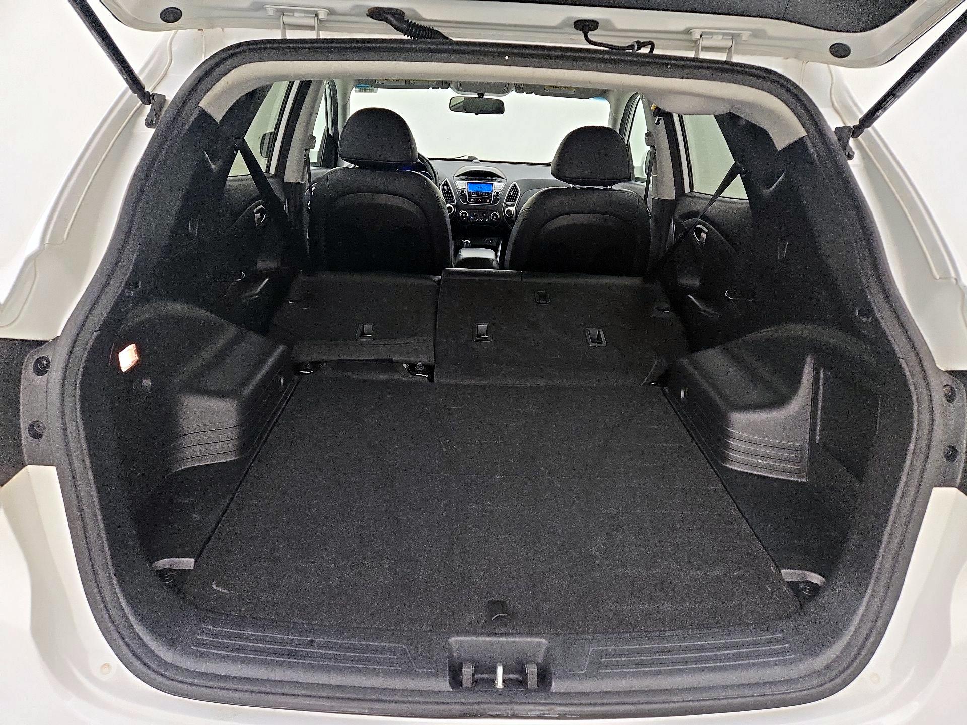 Thumbnail: 2013 Hyundai Tucson - 20