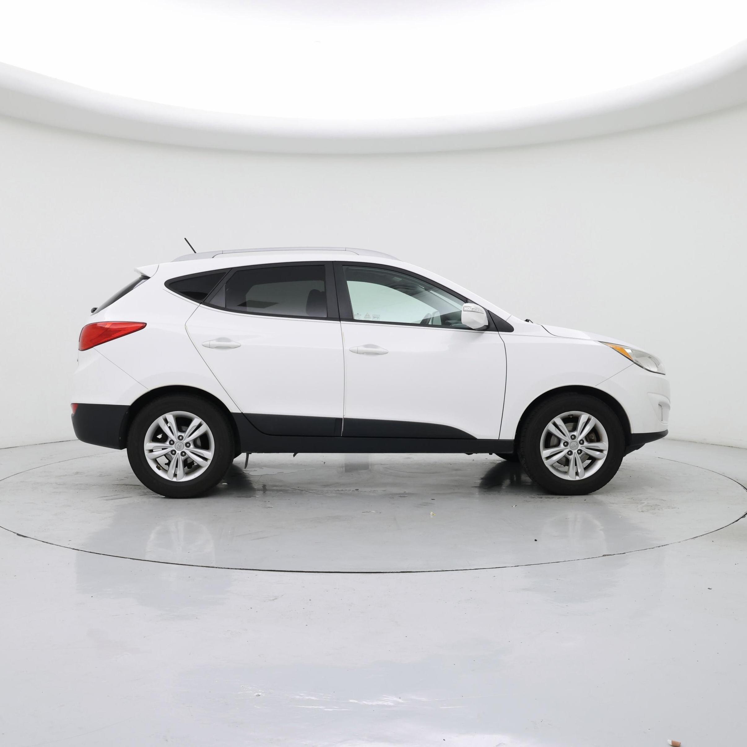 Thumbnail: 2013 Hyundai Tucson - 7