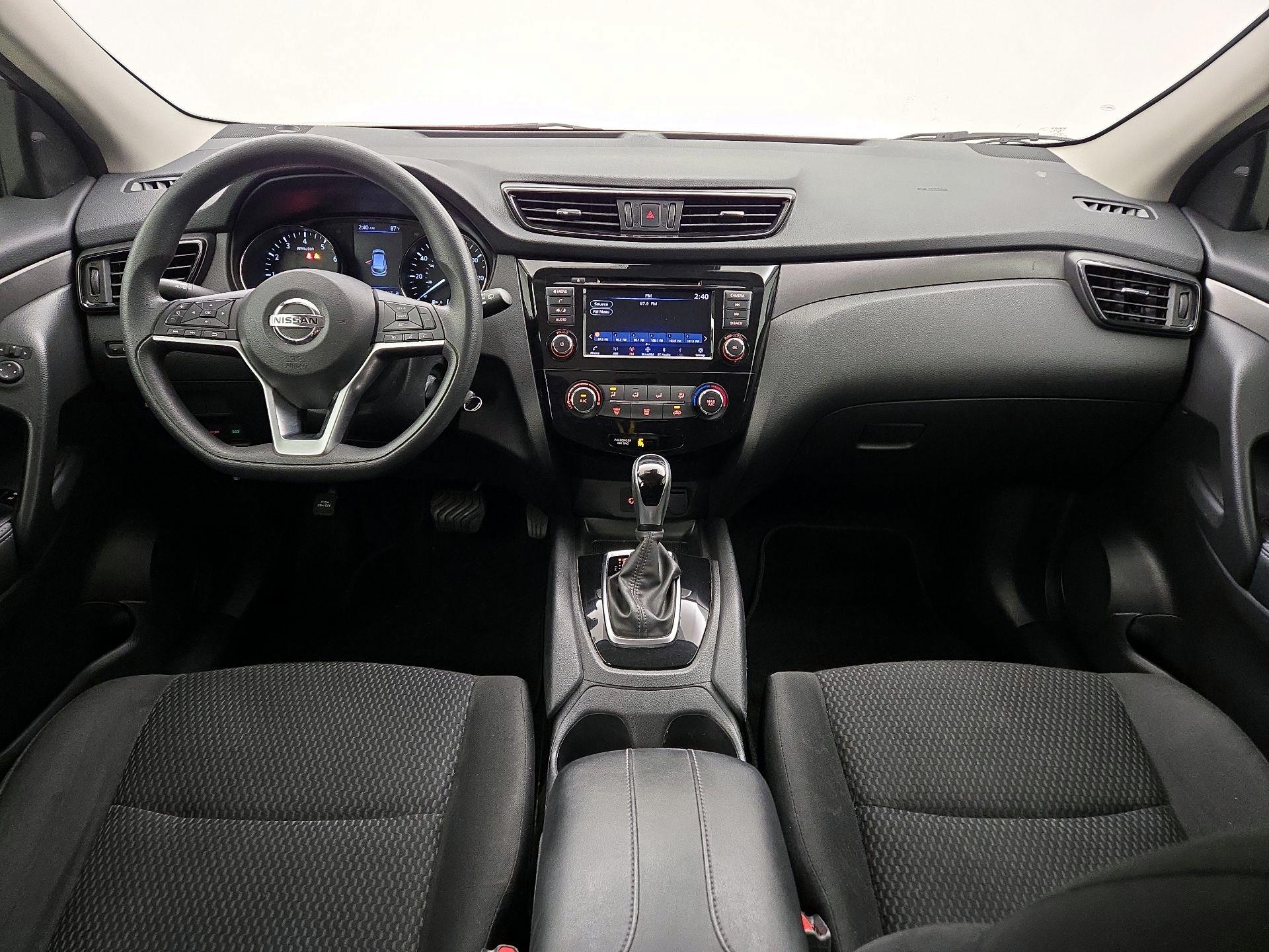 Thumbnail: 2020 Nissan Rogue Sport - 9