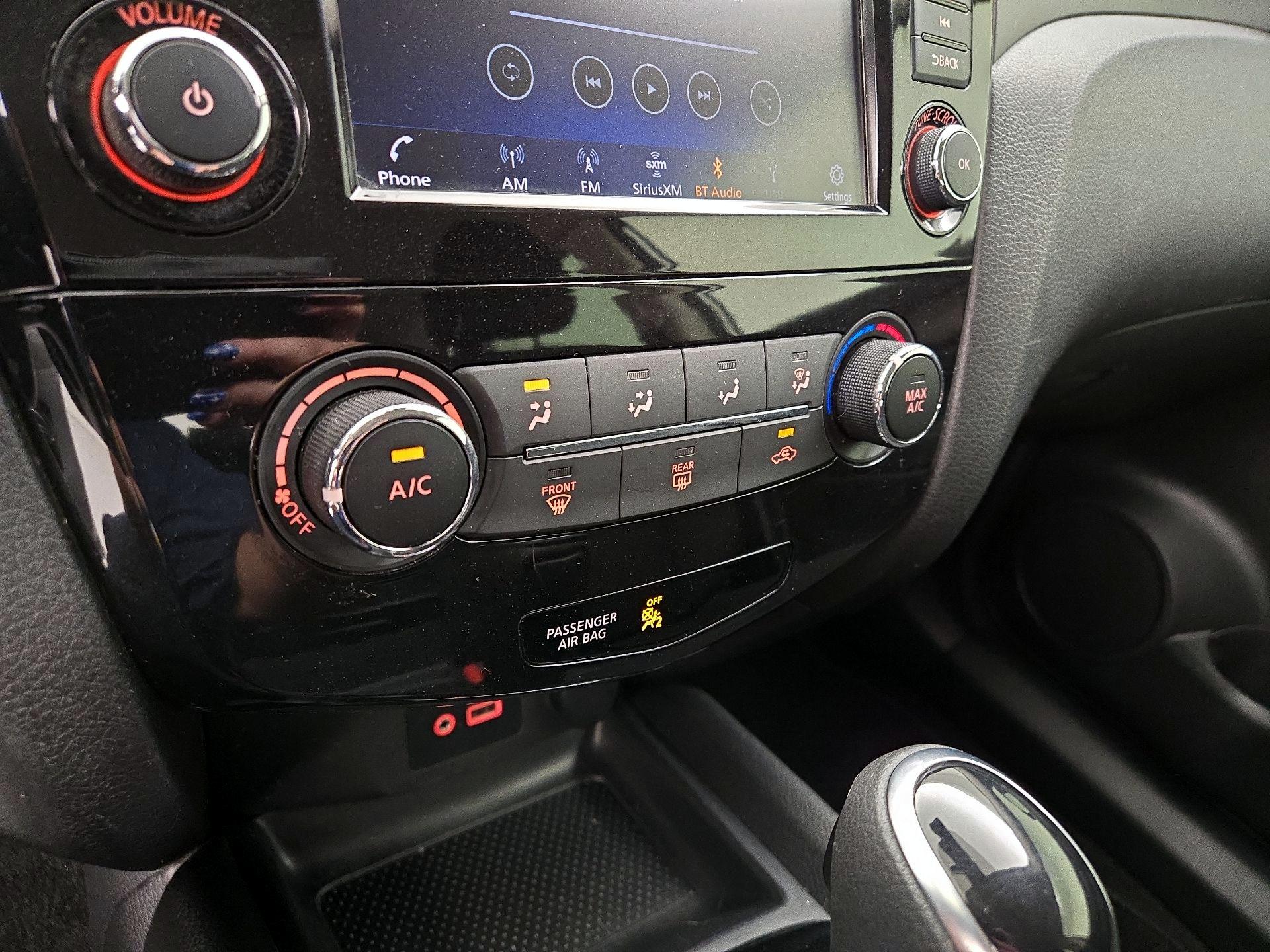 Thumbnail: 2020 Nissan Rogue Sport - 16
