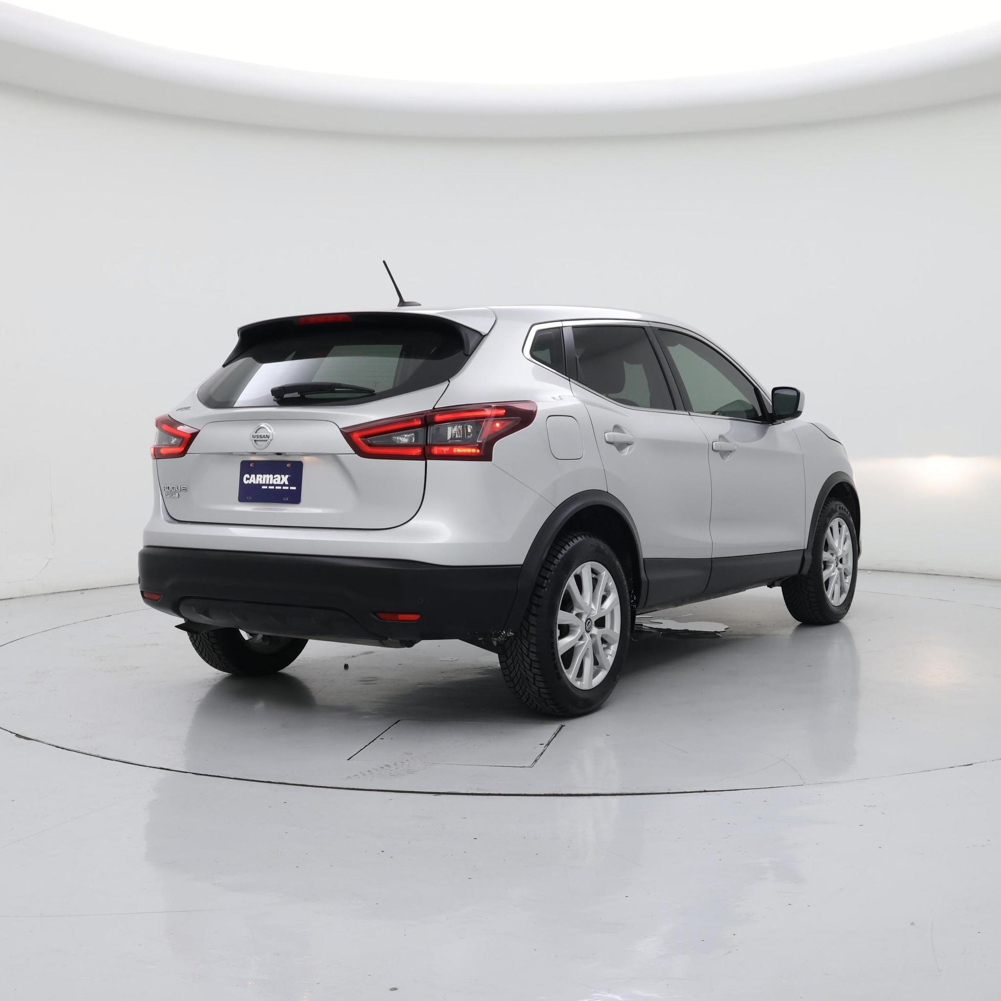 Thumbnail: 2020 Nissan Rogue Sport - 8
