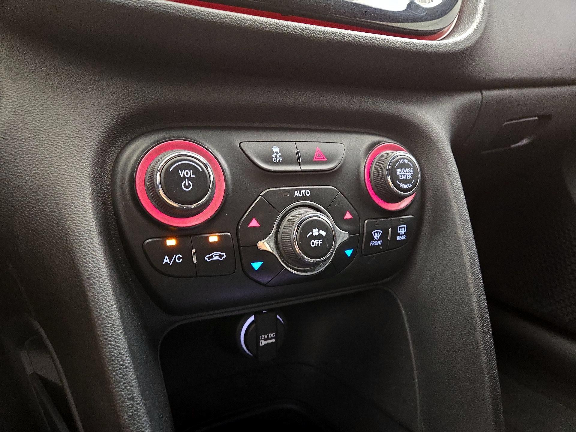 Thumbnail: 2015 Dodge Dart - 16