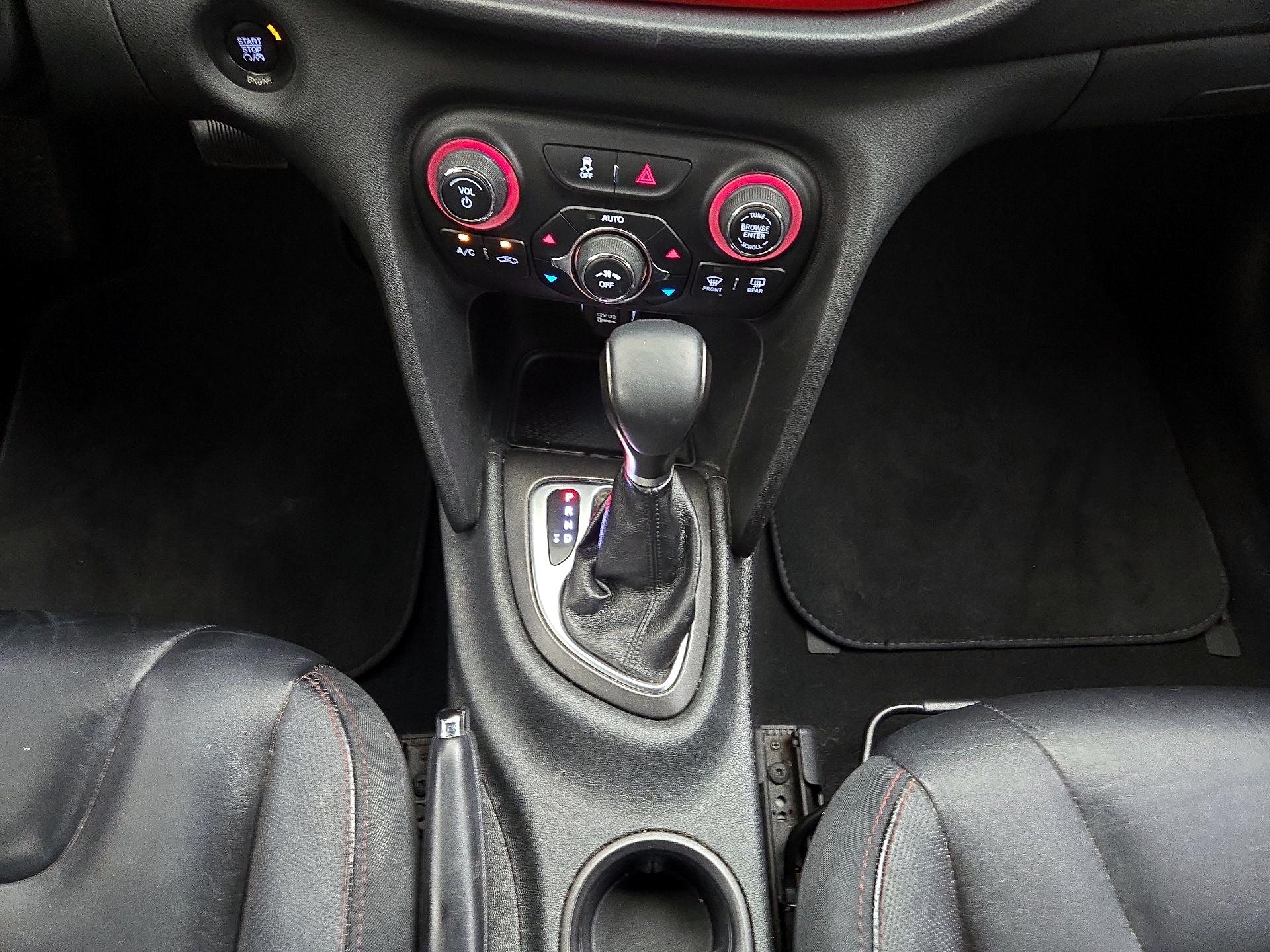 Thumbnail: 2015 Dodge Dart - 17