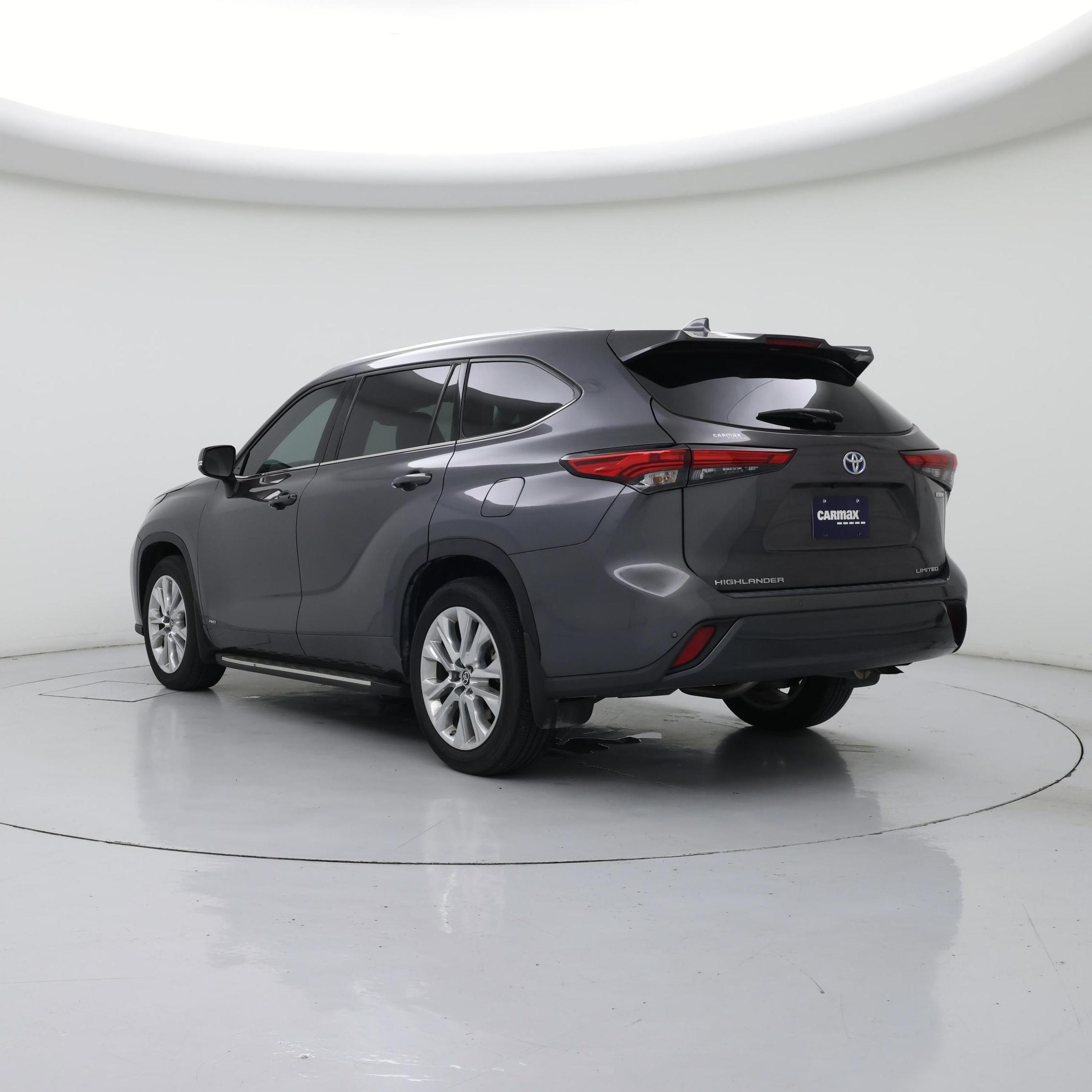 Thumbnail: 2023 Toyota Highlander - 2