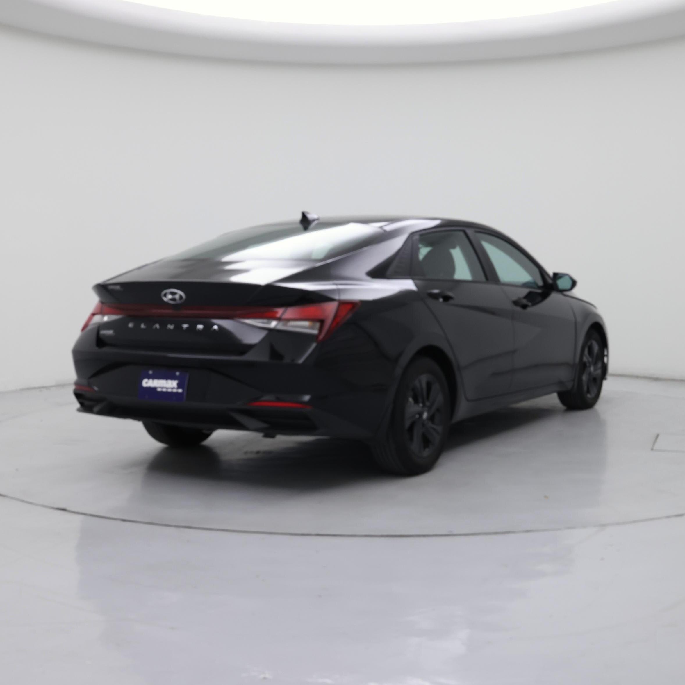 Thumbnail: 2023 Hyundai Elantra - 8