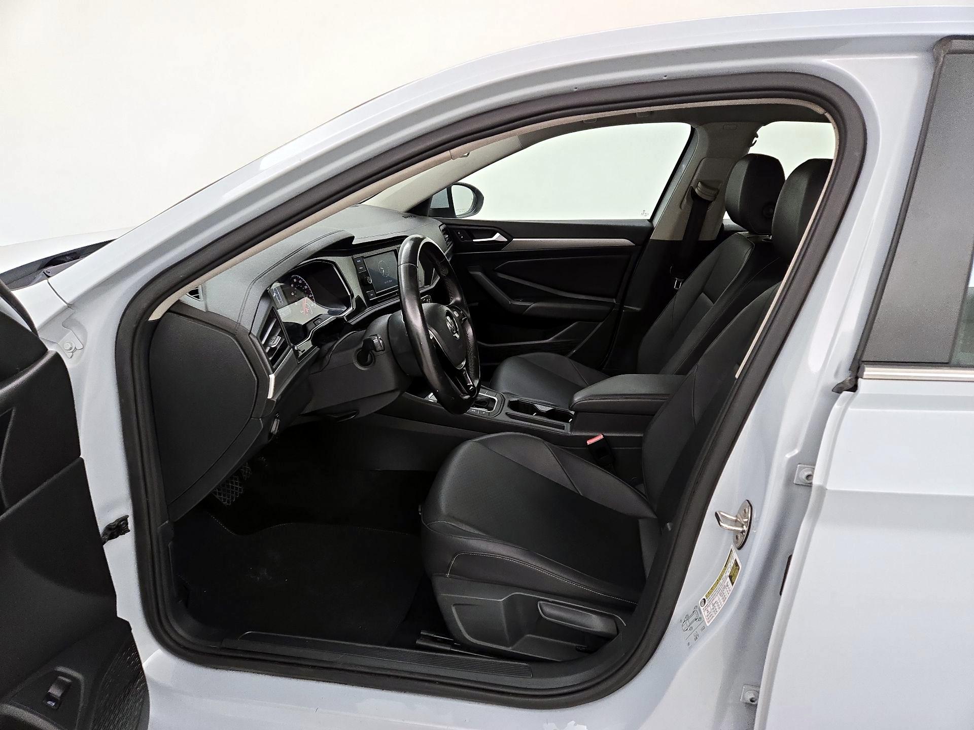 Thumbnail: 2019 Volkswagen Jetta - 11