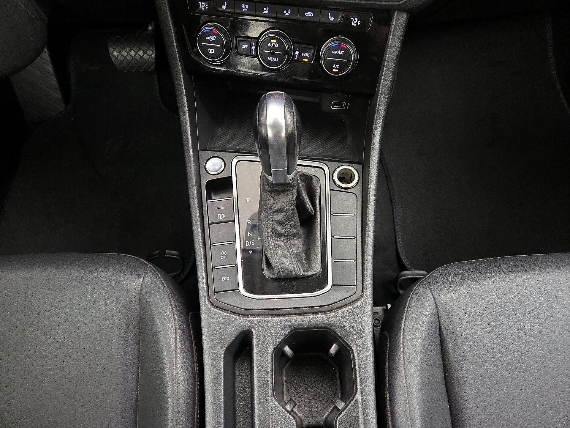 Thumbnail: 2019 Volkswagen Jetta - 17