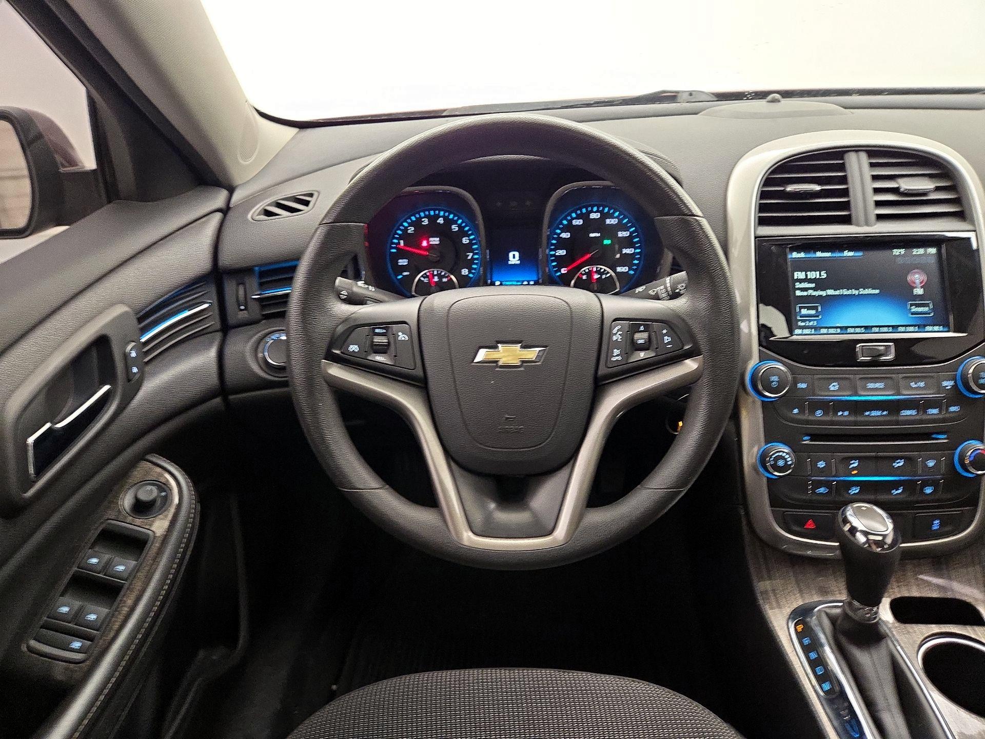Thumbnail: 2015 Chevrolet Malibu - 10