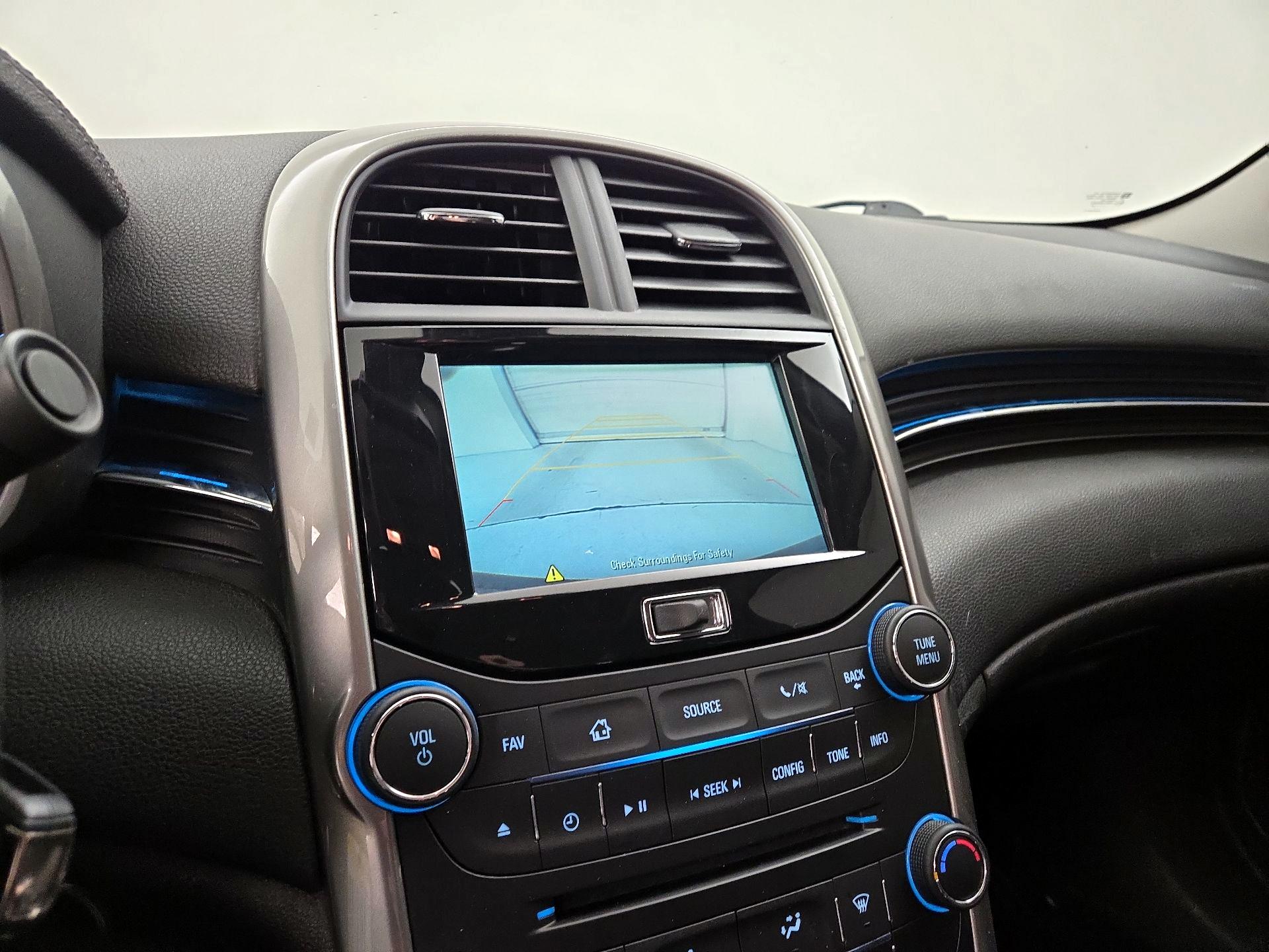 Thumbnail: 2015 Chevrolet Malibu - 14