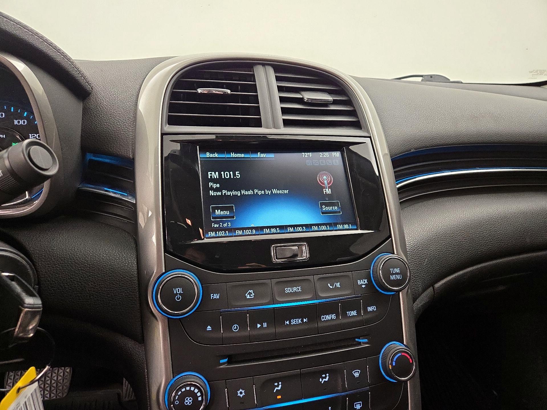 Thumbnail: 2015 Chevrolet Malibu - 15
