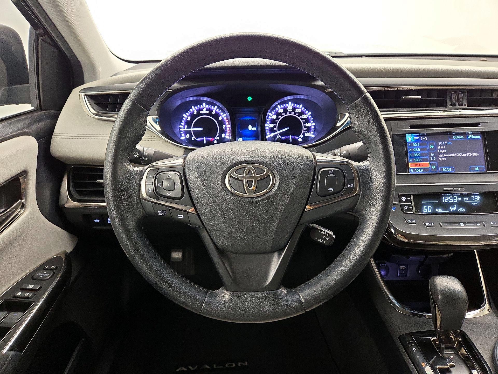 Thumbnail: 2013 Toyota Avalon - 10