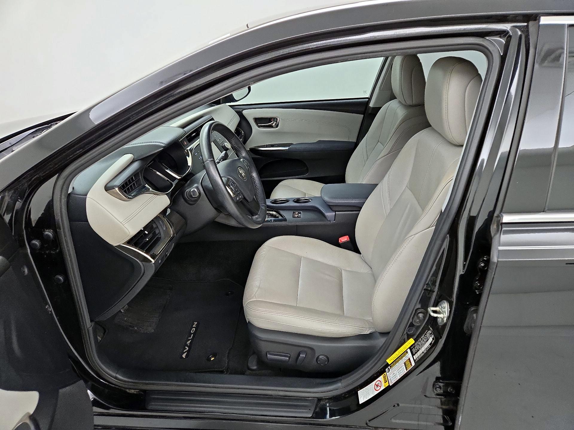 Thumbnail: 2013 Toyota Avalon - 11