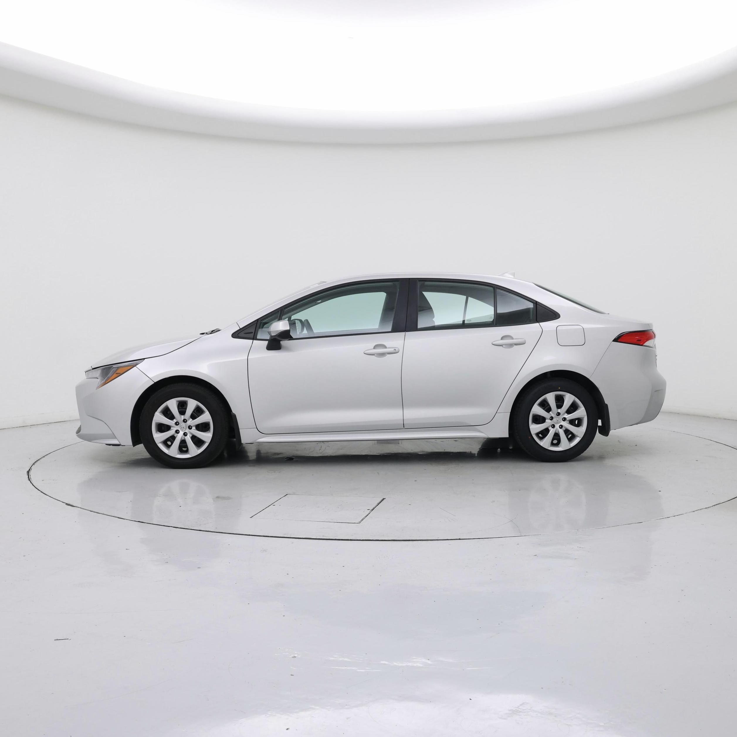 Thumbnail: 2022 Toyota Corolla - 3