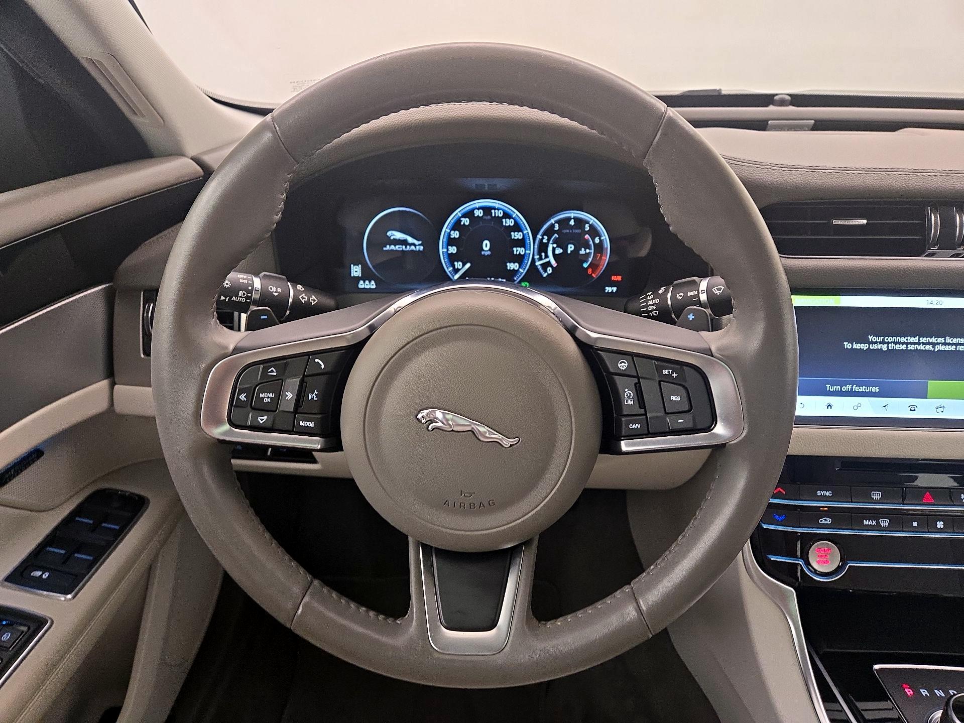 Thumbnail: 2020 Jaguar XF - 10