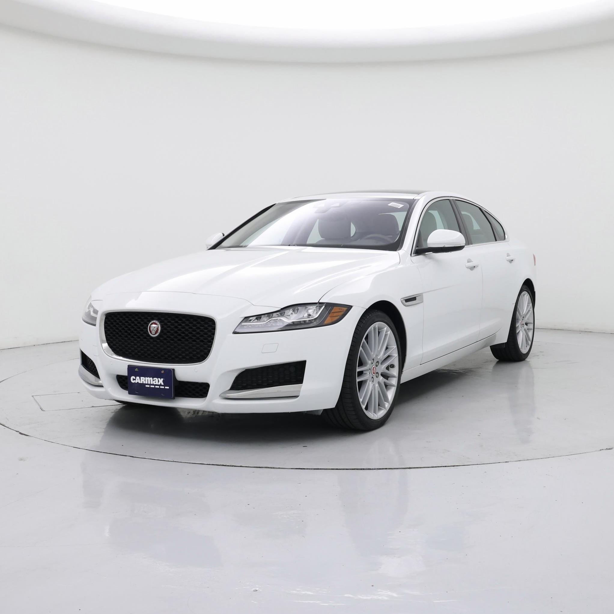 Thumbnail: 2020 Jaguar XF - 4