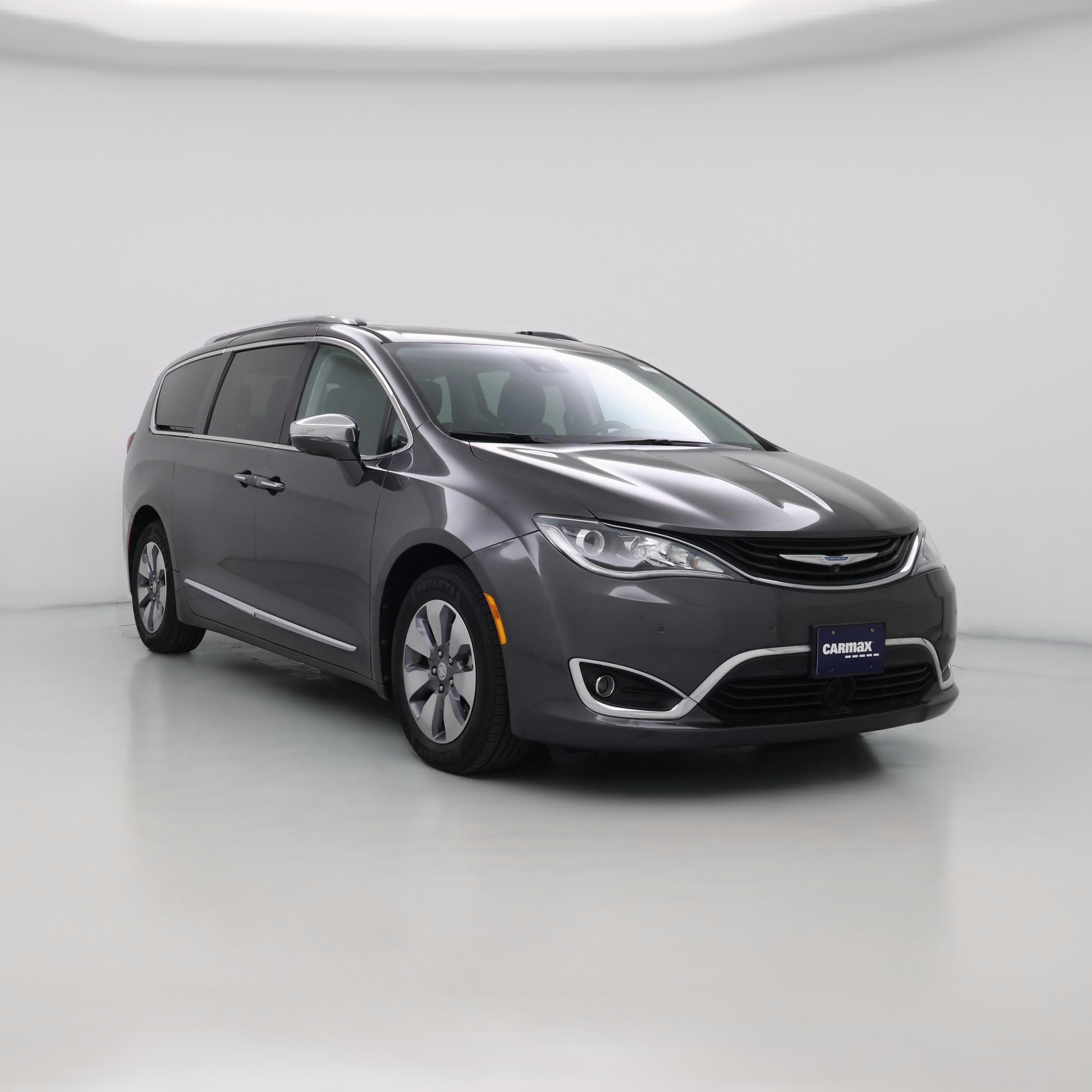 Thumbnail: 2018 Chrysler Pacifica - 1