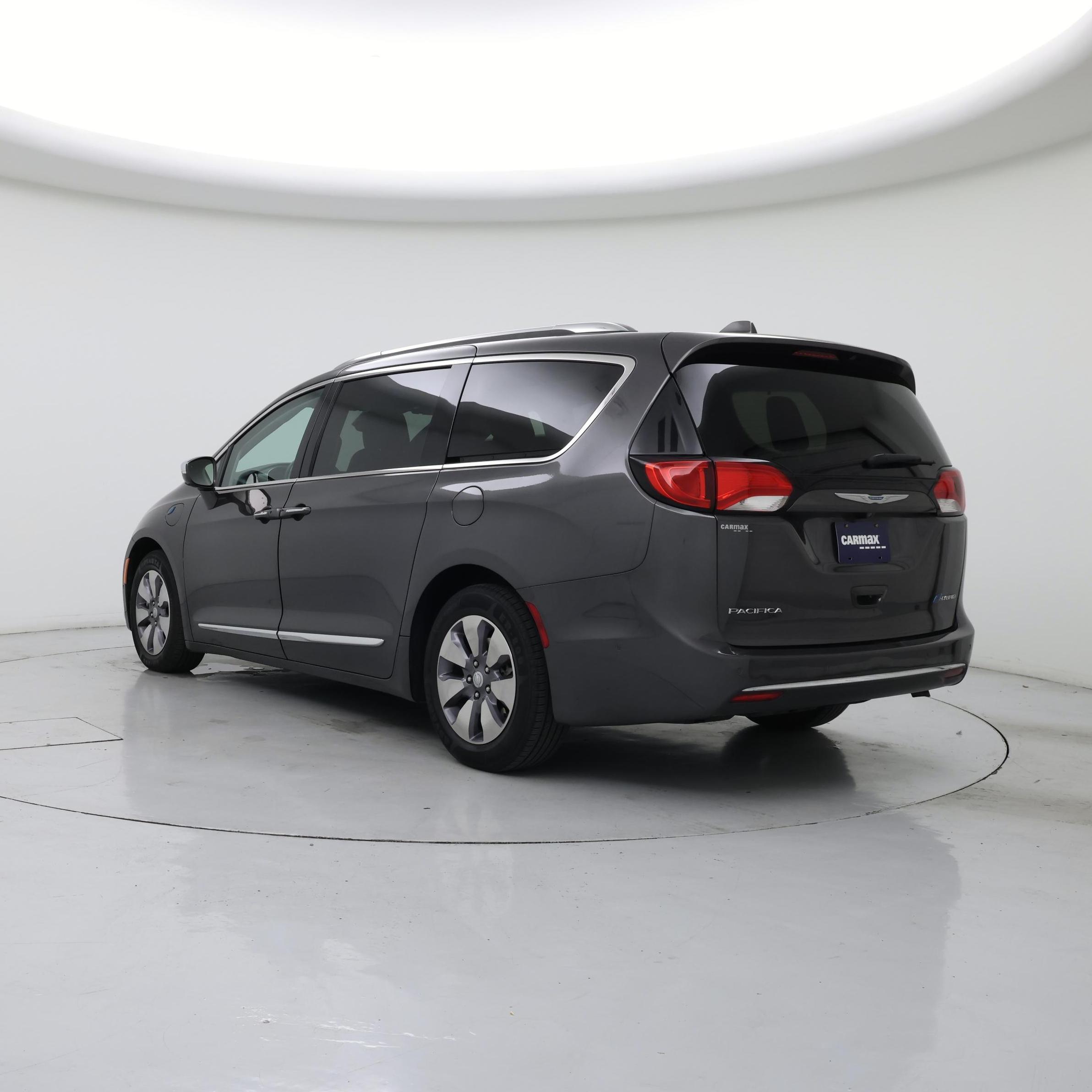 Thumbnail: 2018 Chrysler Pacifica - 2