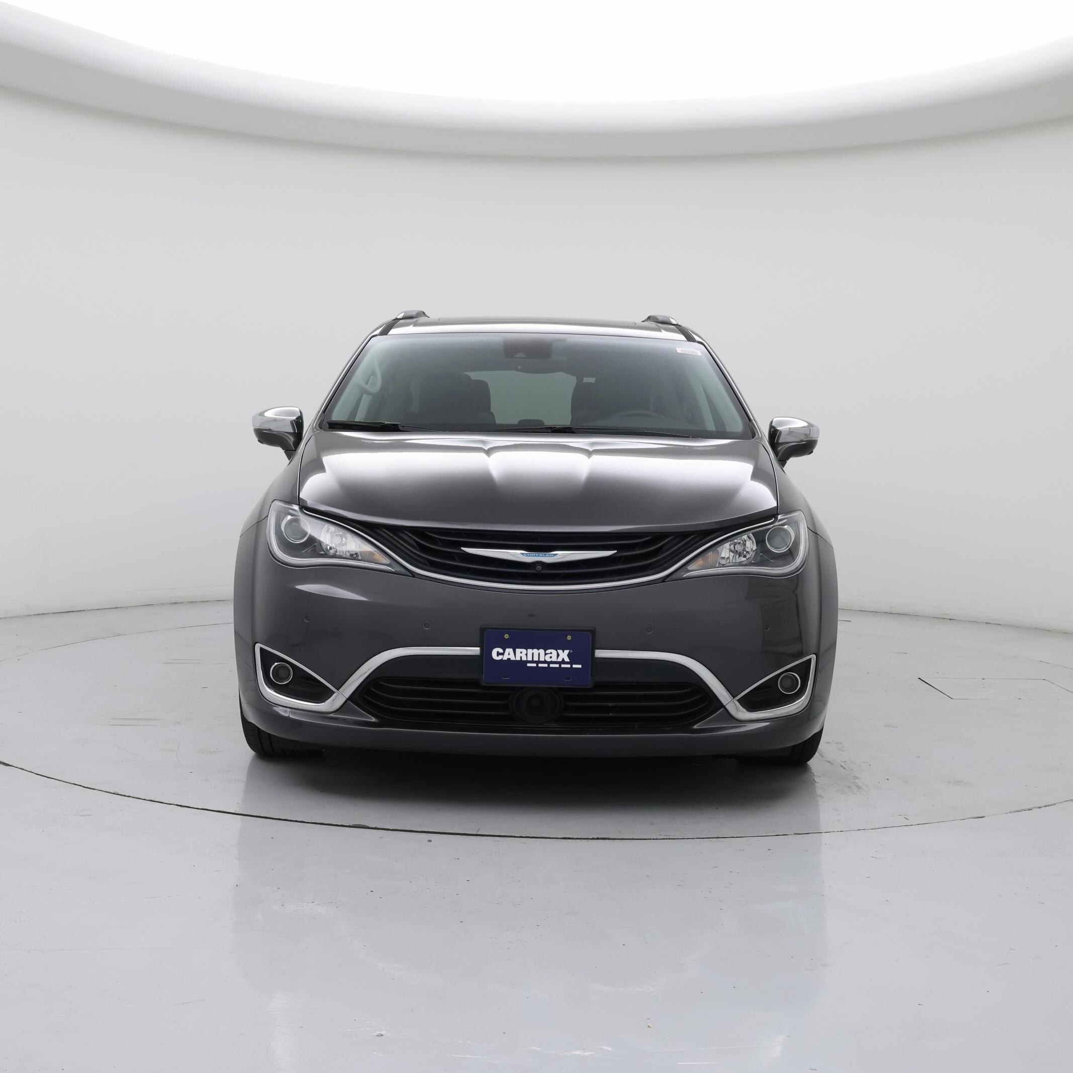 Thumbnail: 2018 Chrysler Pacifica - 5