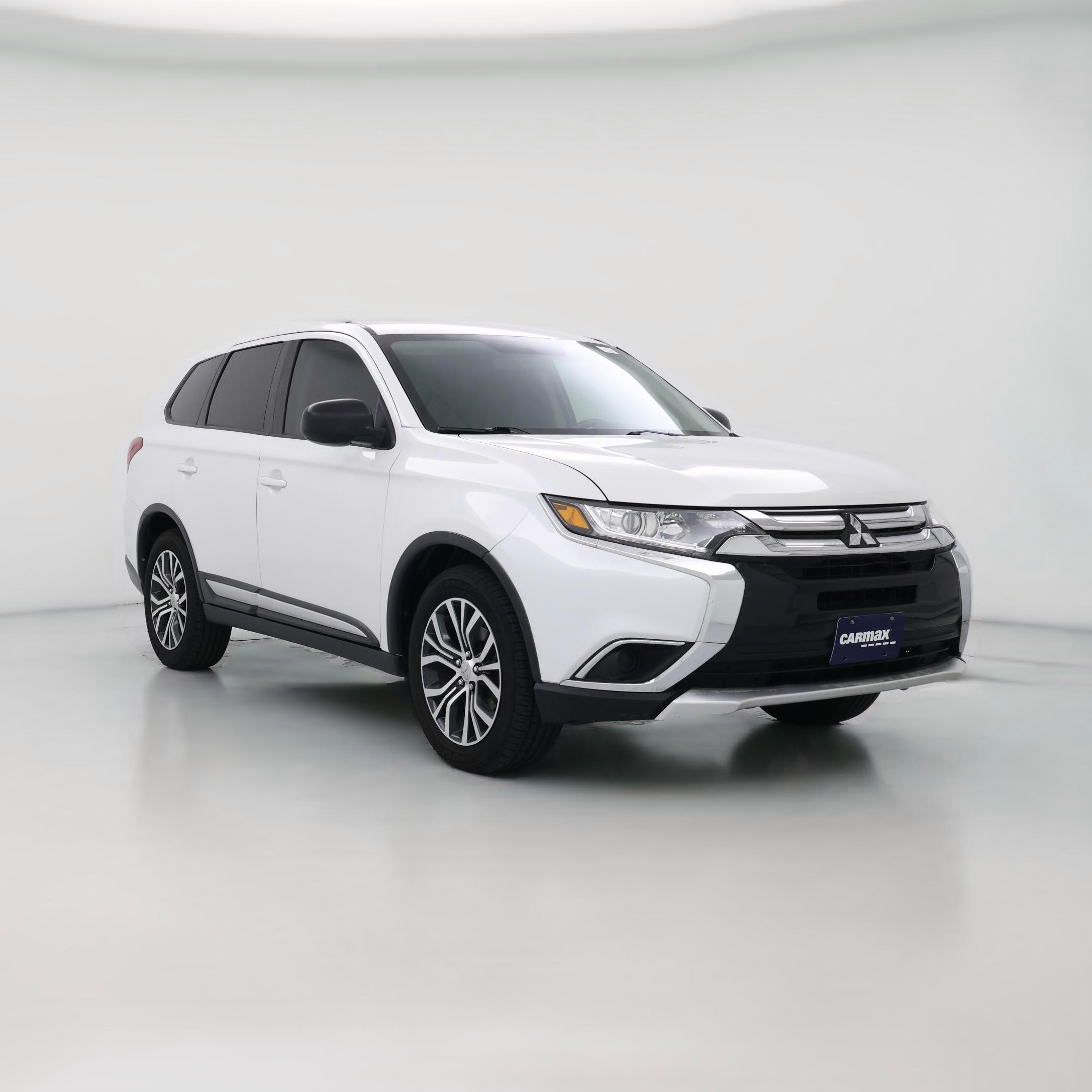 Thumbnail: 2018 Mitsubishi Outlander - 1