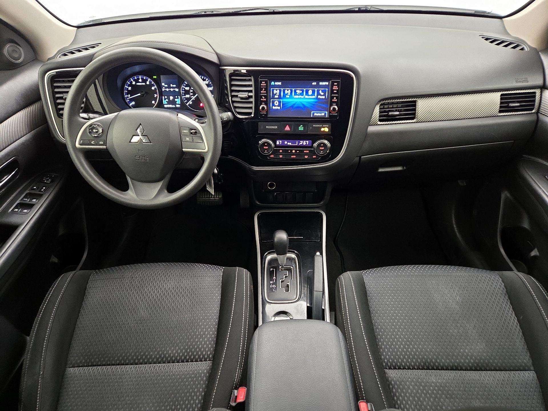 Thumbnail: 2018 Mitsubishi Outlander - 9