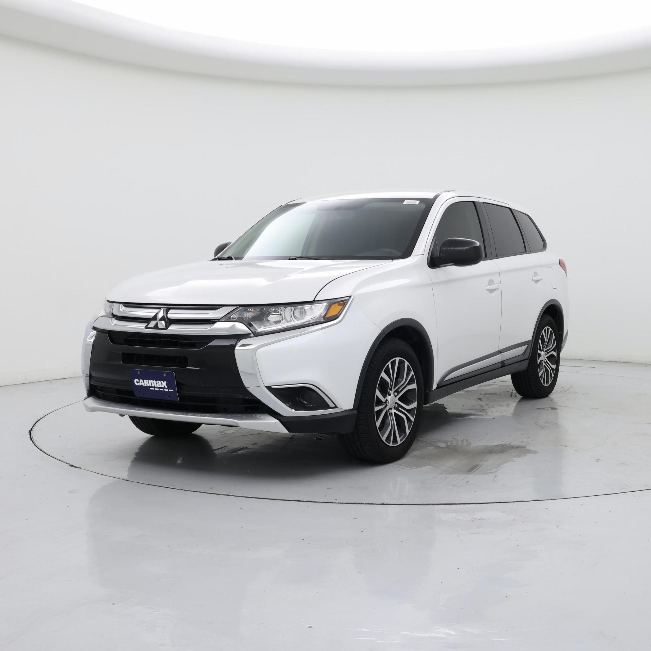 Thumbnail: 2018 Mitsubishi Outlander - 4