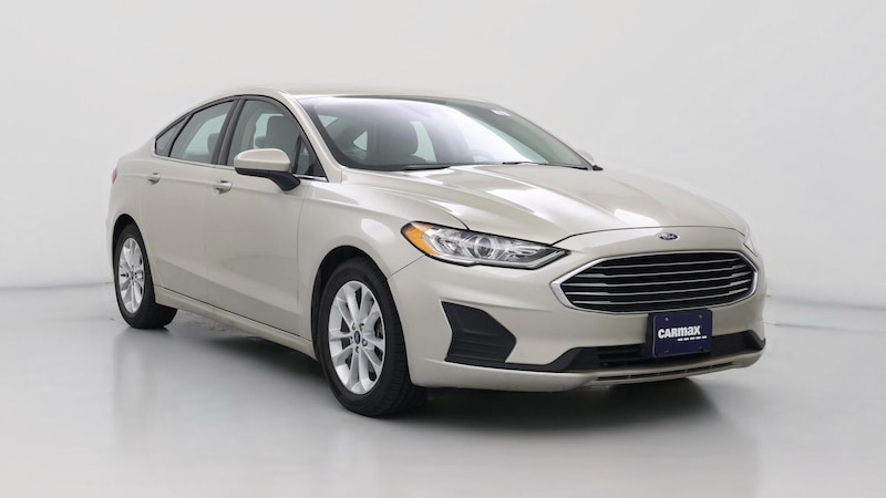 2019 Ford Fusion SE Hero Image