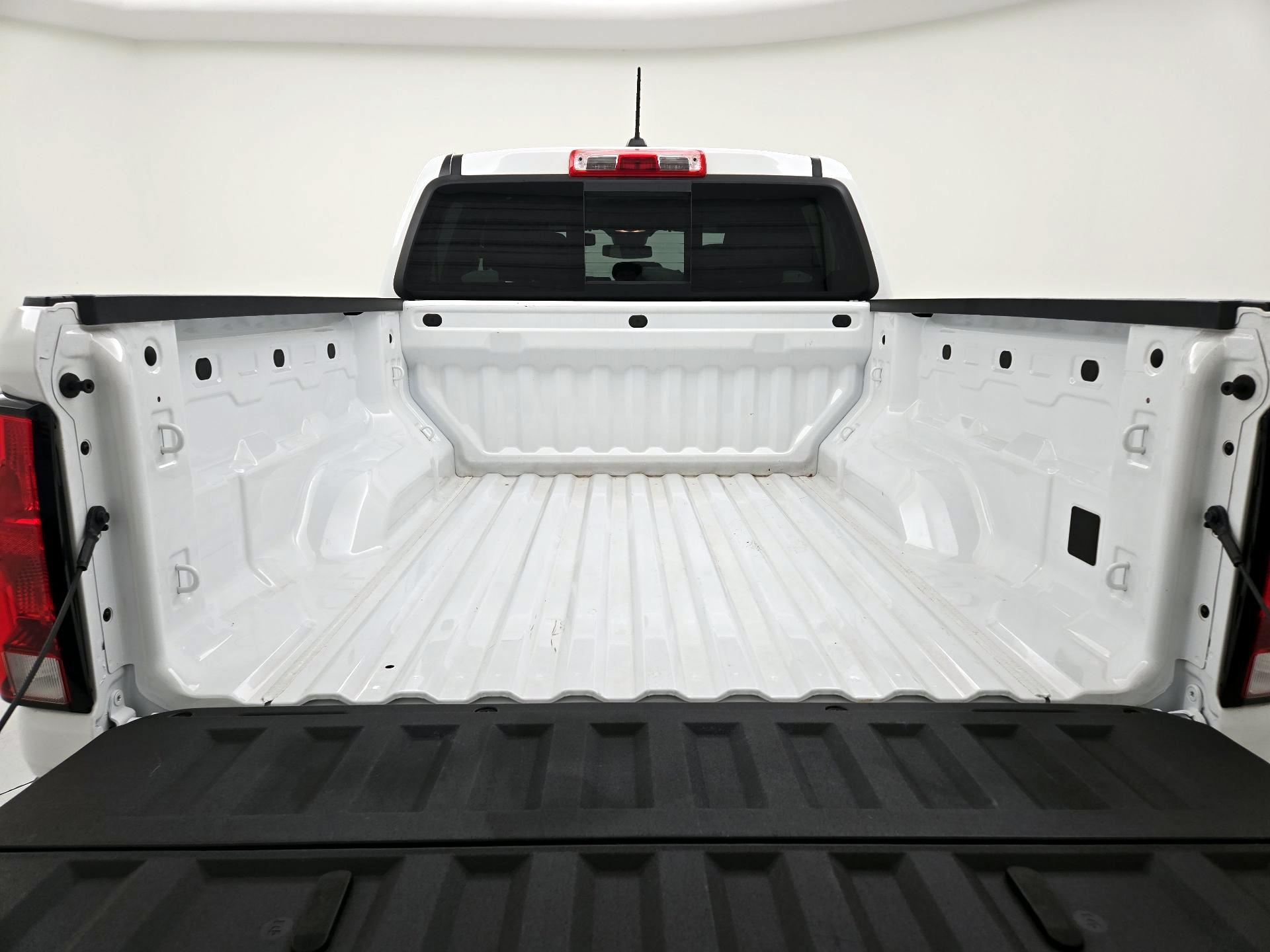 Thumbnail: 2023 Chevrolet Colorado - 20