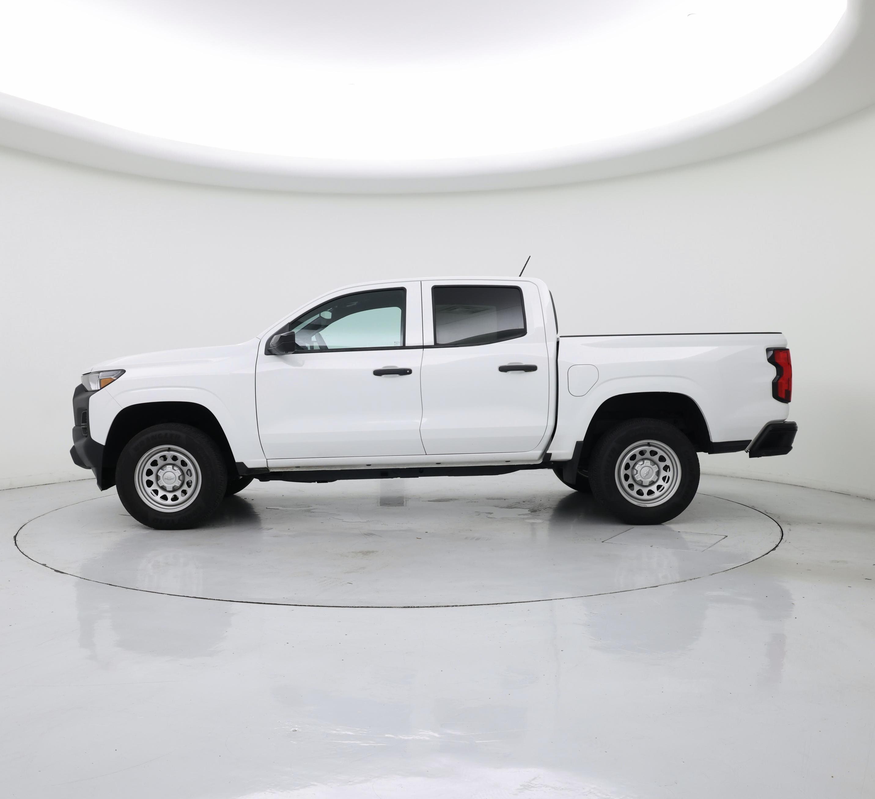 Thumbnail: 2023 Chevrolet Colorado - 3