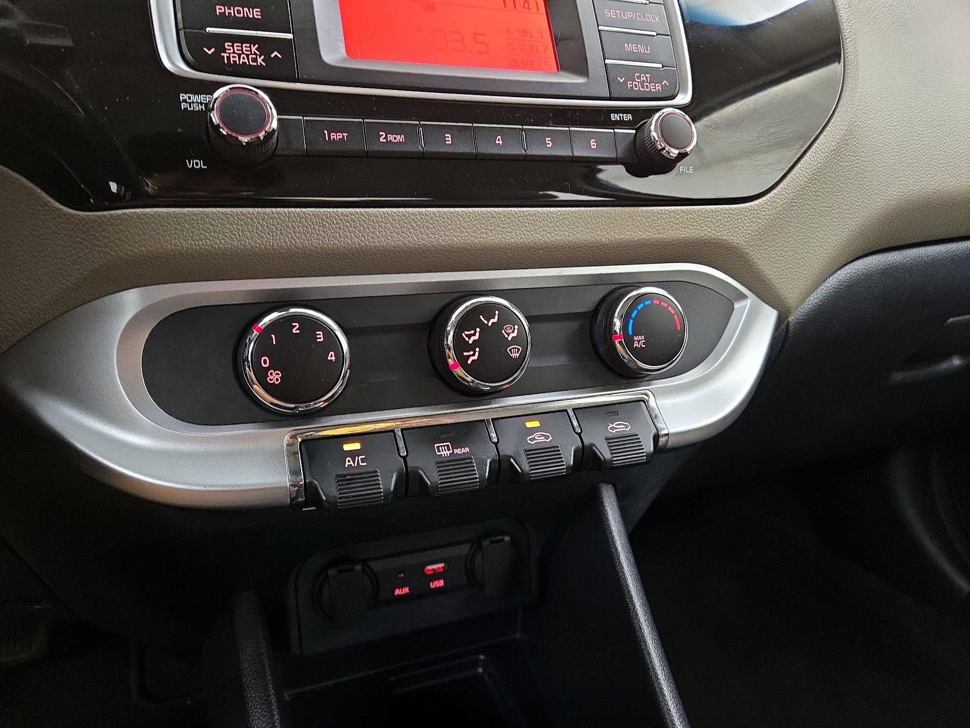 Thumbnail: 2016 Kia Rio - 15