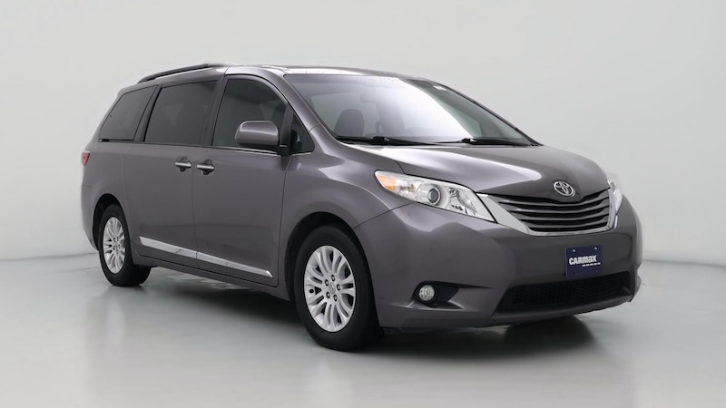 2017 Toyota Sienna XLE Hero Image