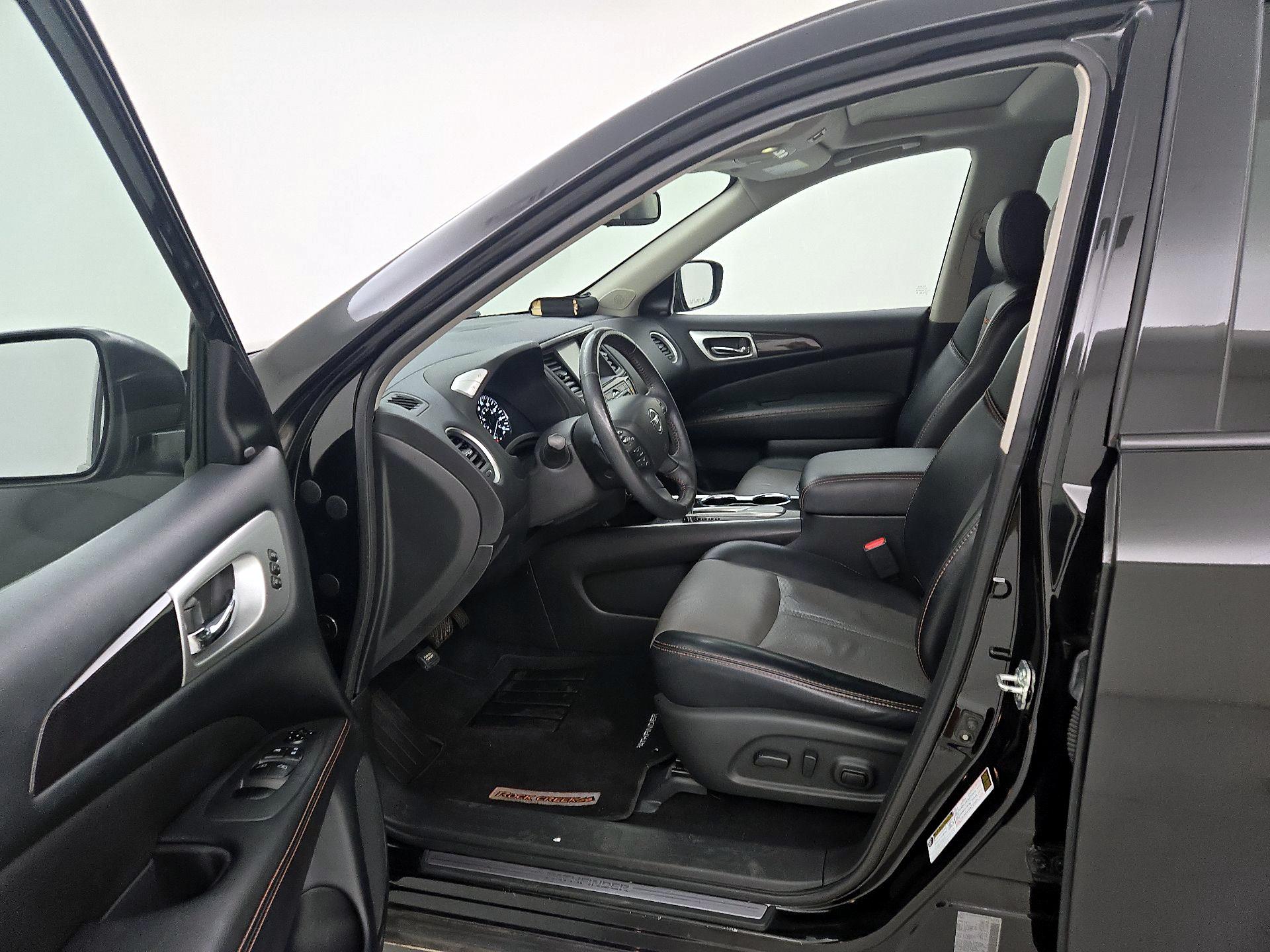 Thumbnail: 2019 Nissan Pathfinder - 11
