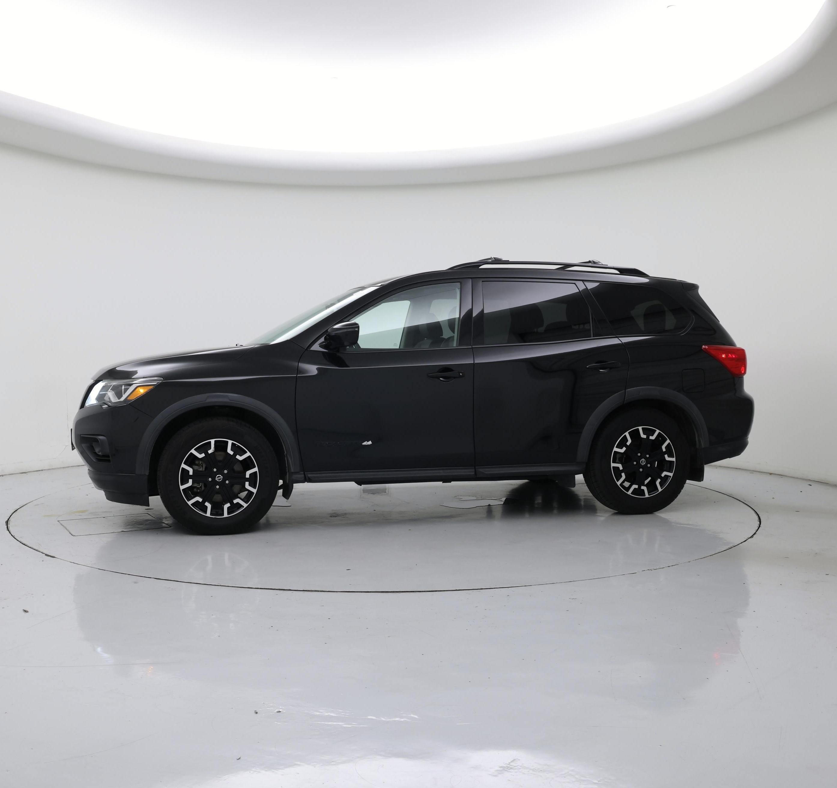 Thumbnail: 2019 Nissan Pathfinder - 3