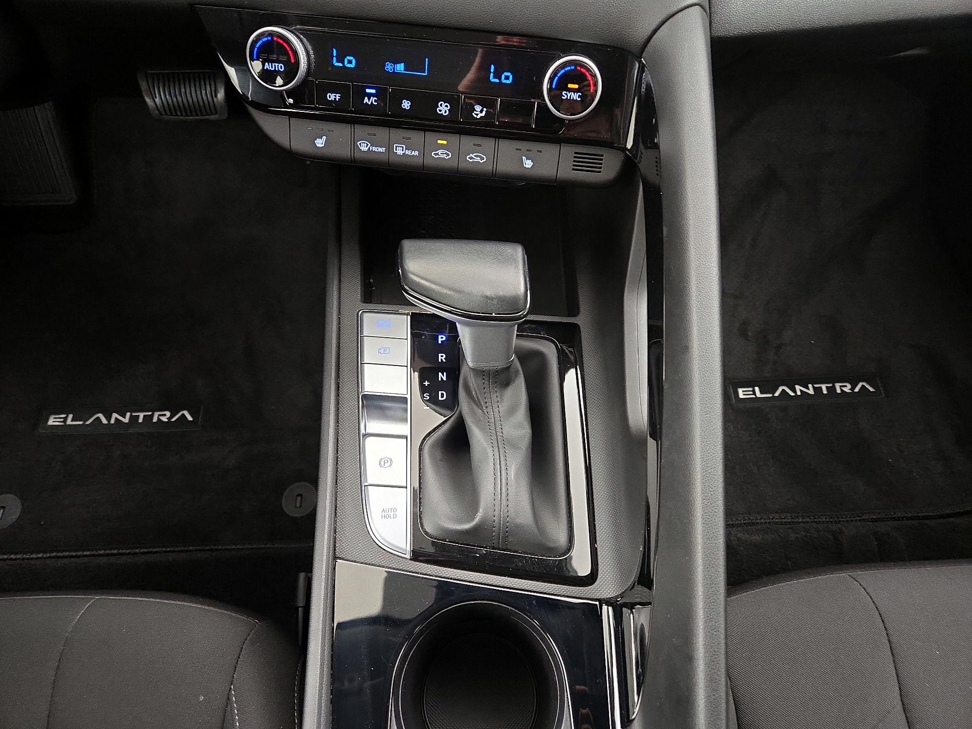 Thumbnail: 2023 Hyundai Elantra - 18