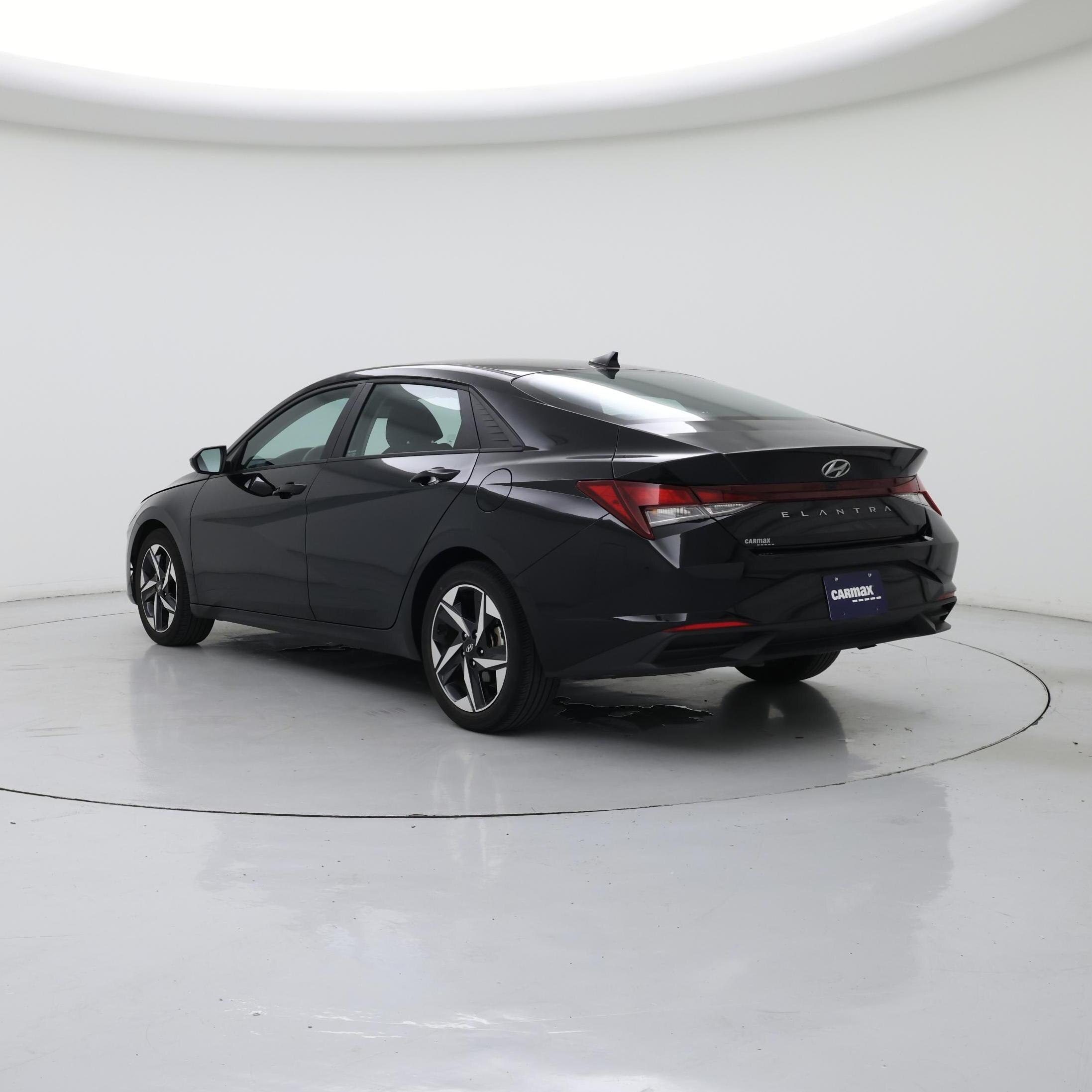 Thumbnail: 2023 Hyundai Elantra - 2