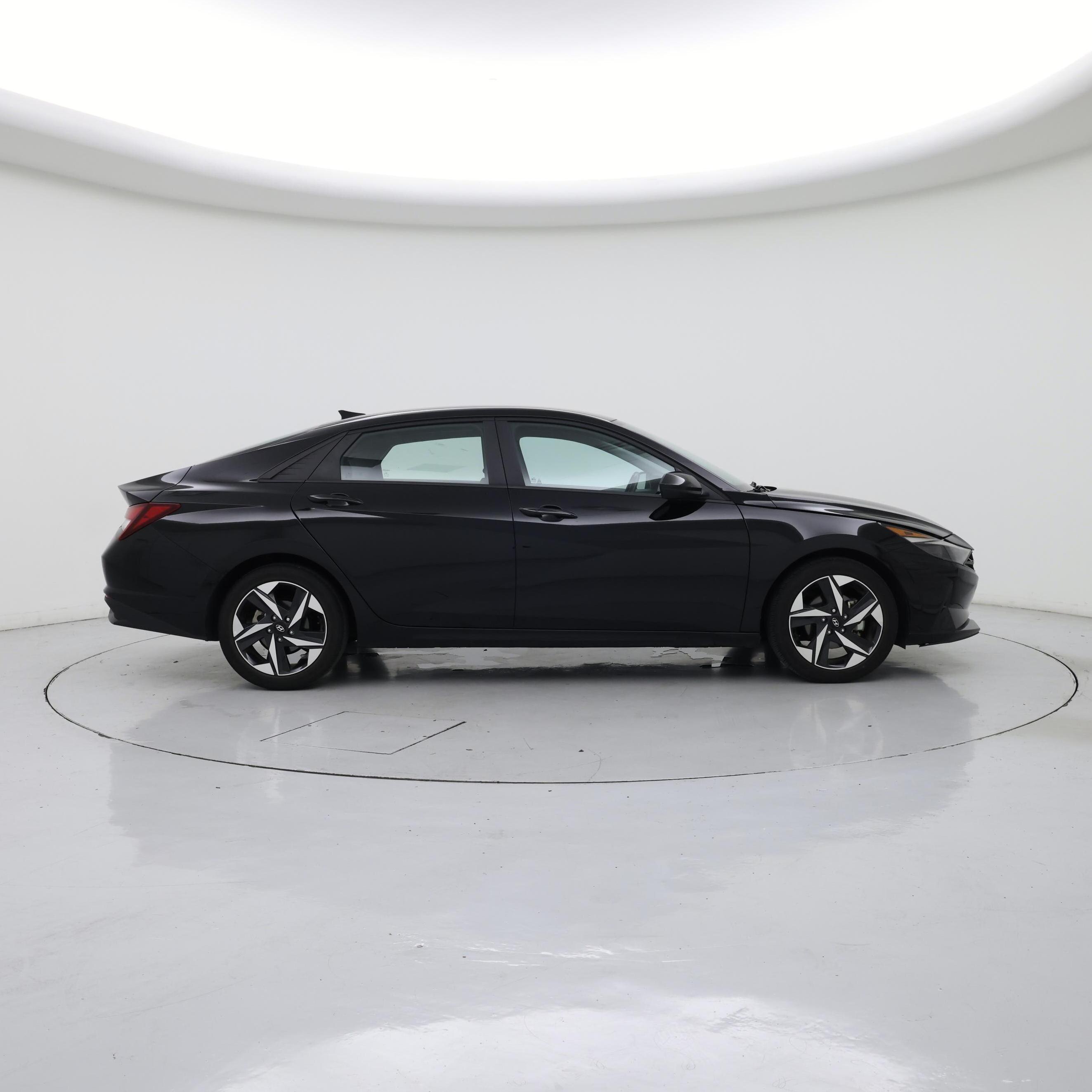 Thumbnail: 2023 Hyundai Elantra - 7