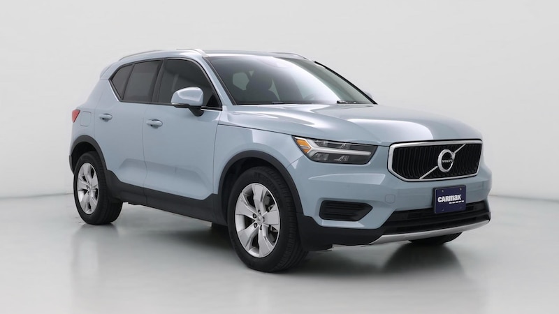 2019 Volvo XC40 T5 Momentum Hero Image