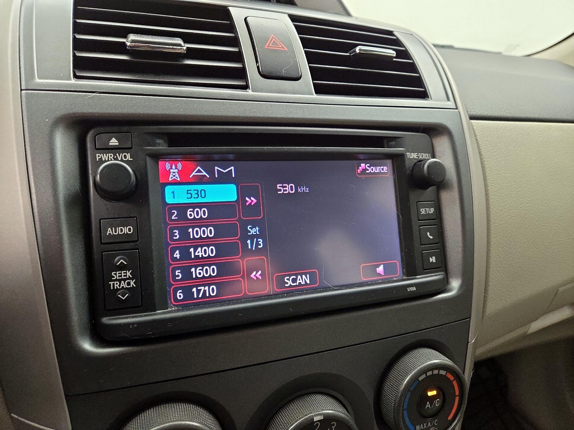 Thumbnail: 2013 Toyota Corolla - 14