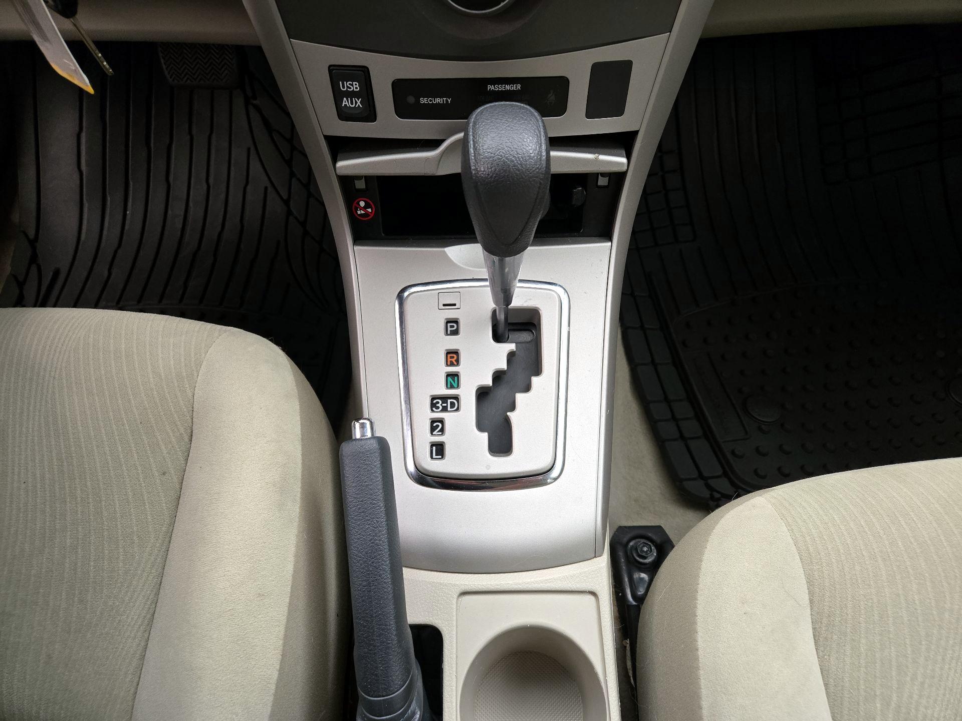 Thumbnail: 2013 Toyota Corolla - 16