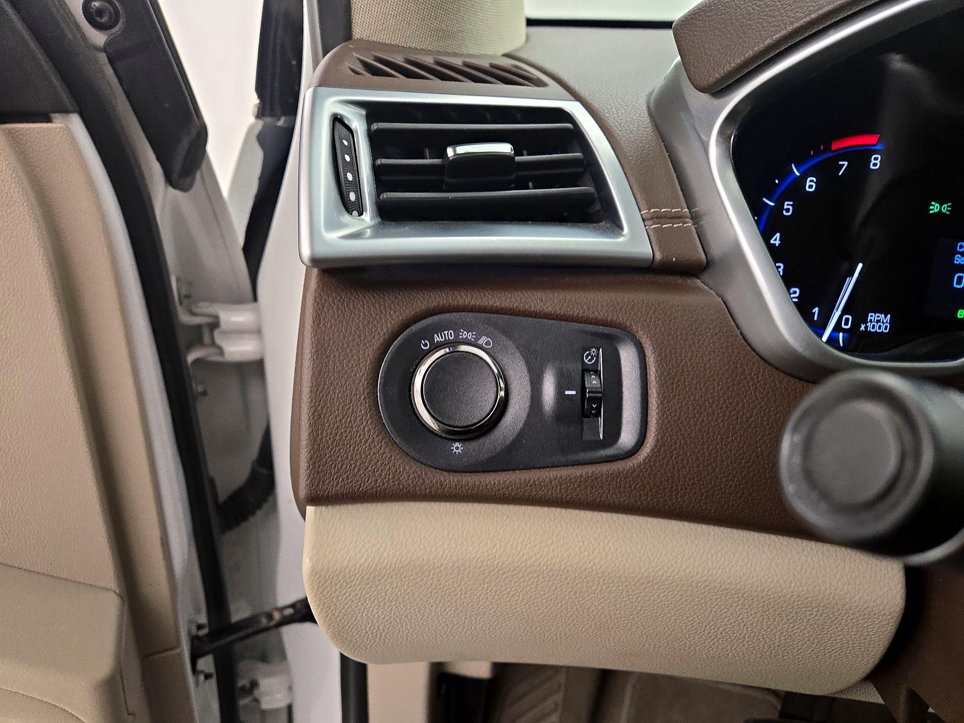 Thumbnail: 2015 Cadillac SRX - 13