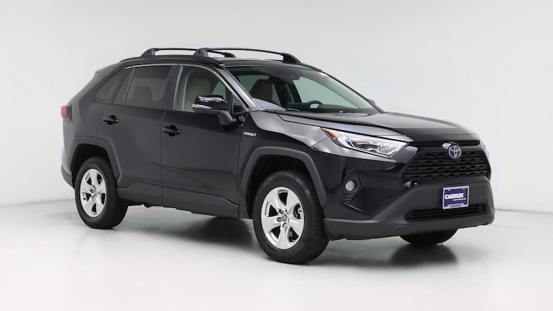 2021 Toyota RAV4 XLE Hero Image