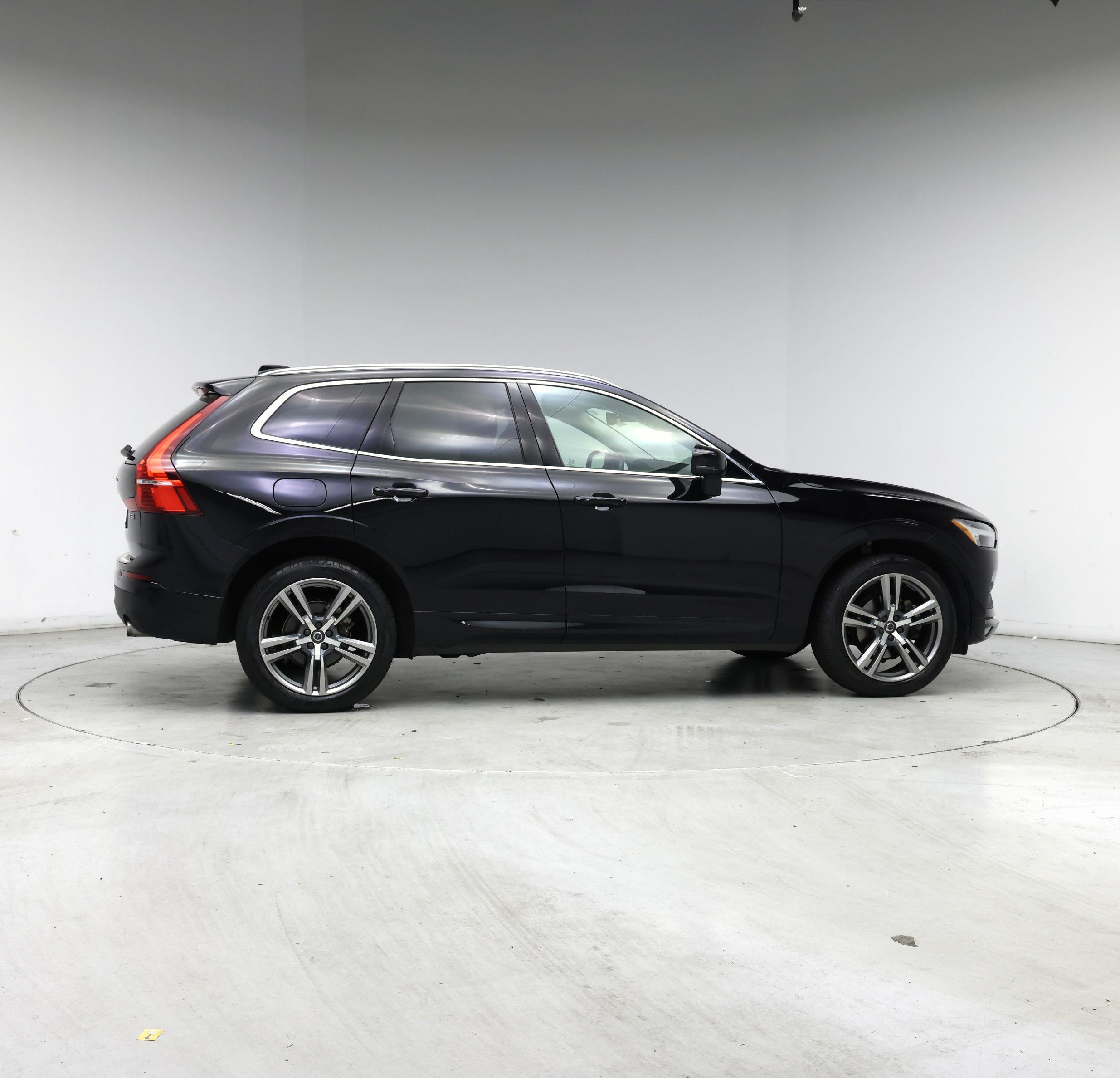 Thumbnail: 2021 Volvo XC60 - 7
