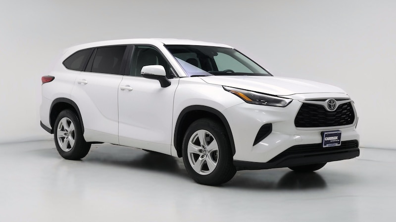 2023 Toyota Highlander LE Hero Image