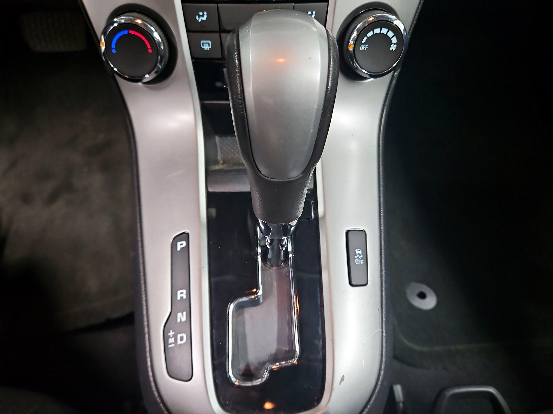 Thumbnail: 2014 Chevrolet Cruze - 16