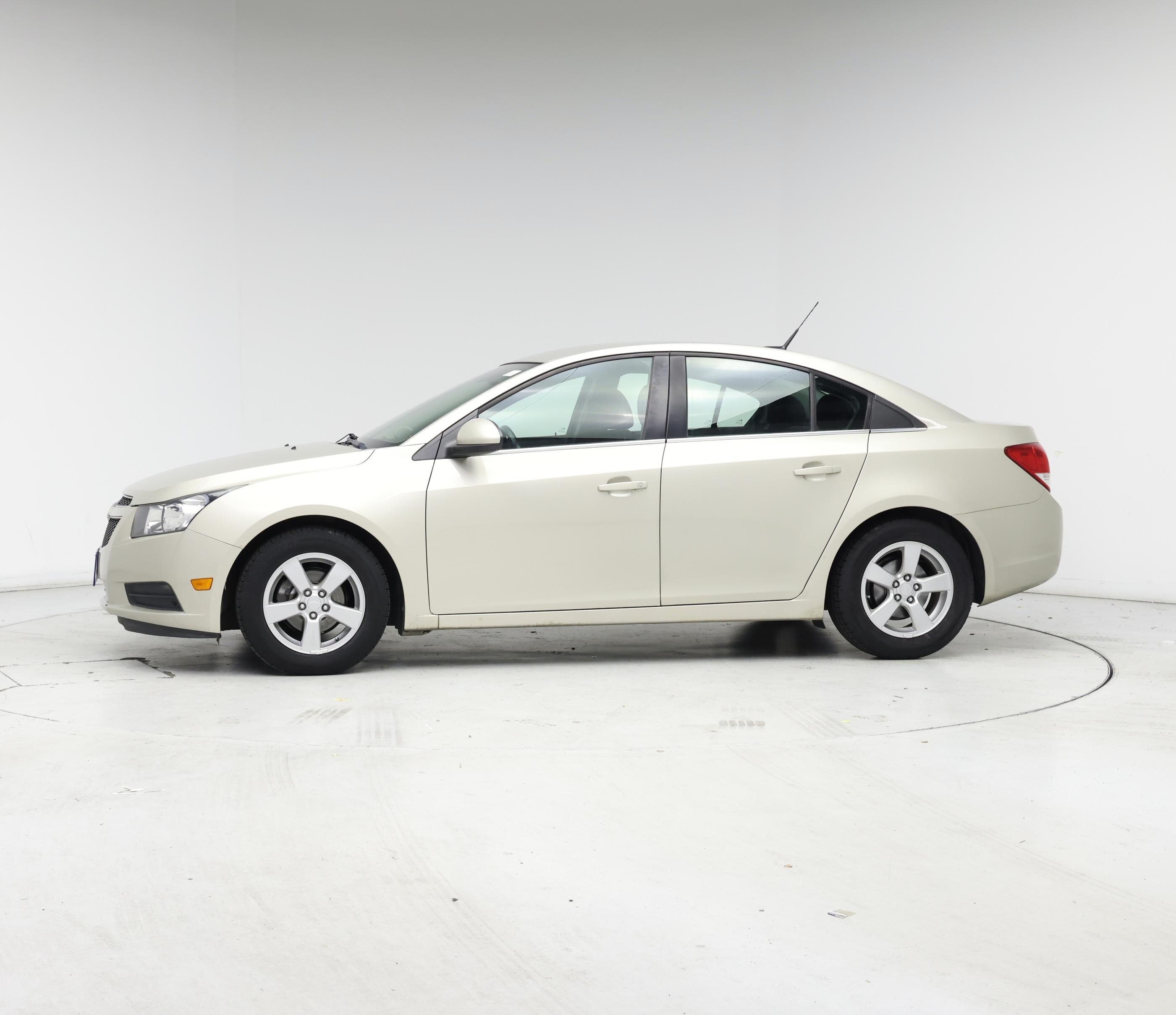Thumbnail: 2014 Chevrolet Cruze - 3