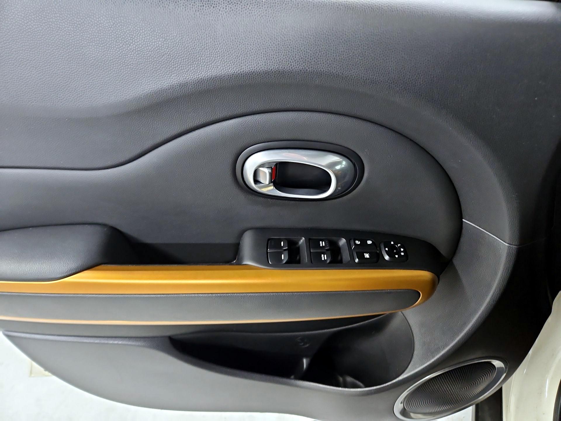 Thumbnail: 2016 Kia Soul - 12