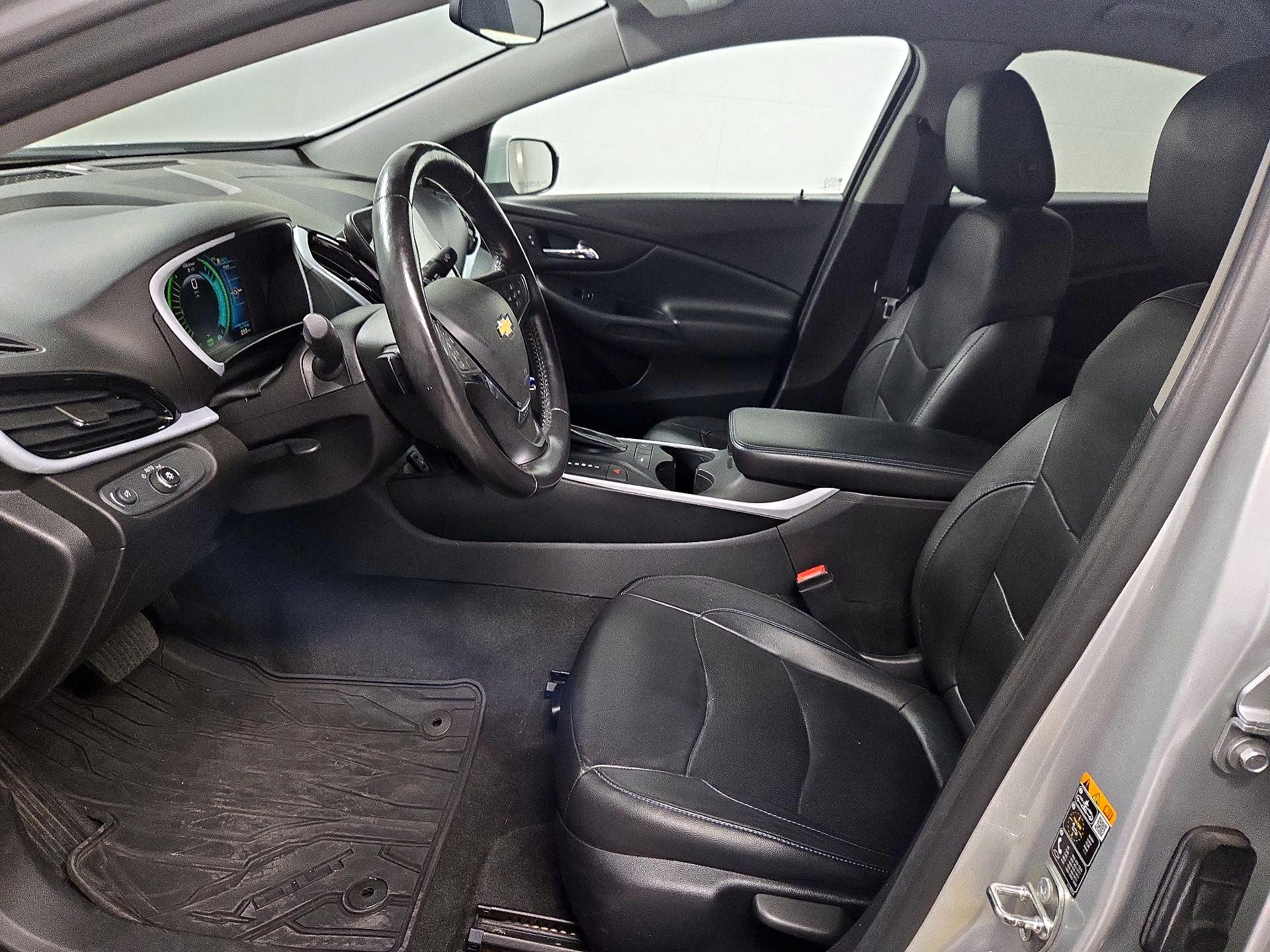 Thumbnail: 2017 Chevrolet Volt - 11