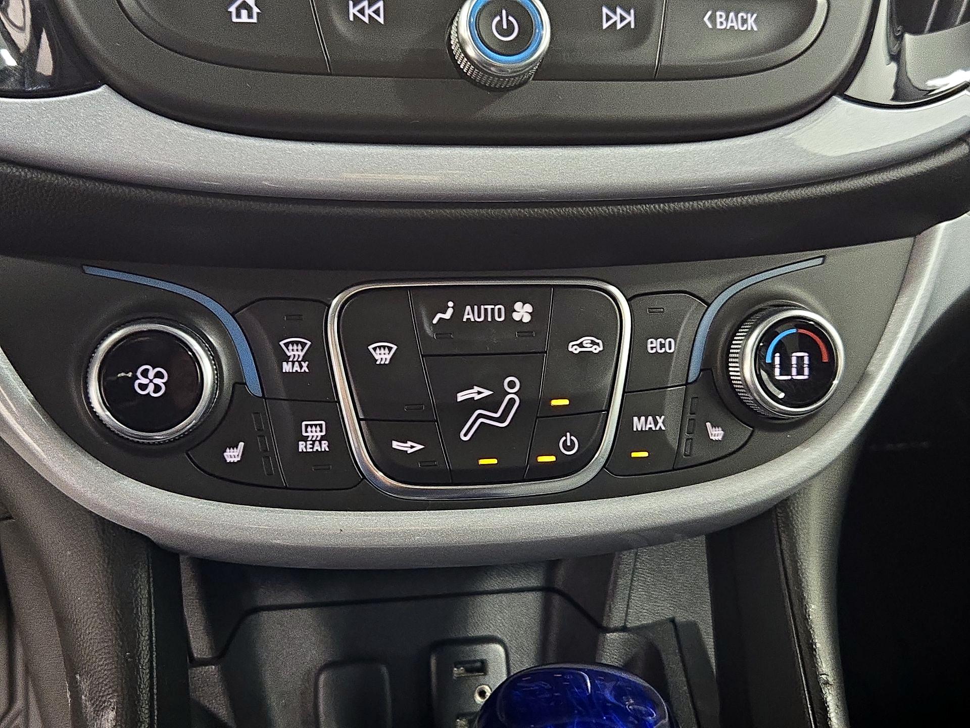 Thumbnail: 2017 Chevrolet Volt - 16